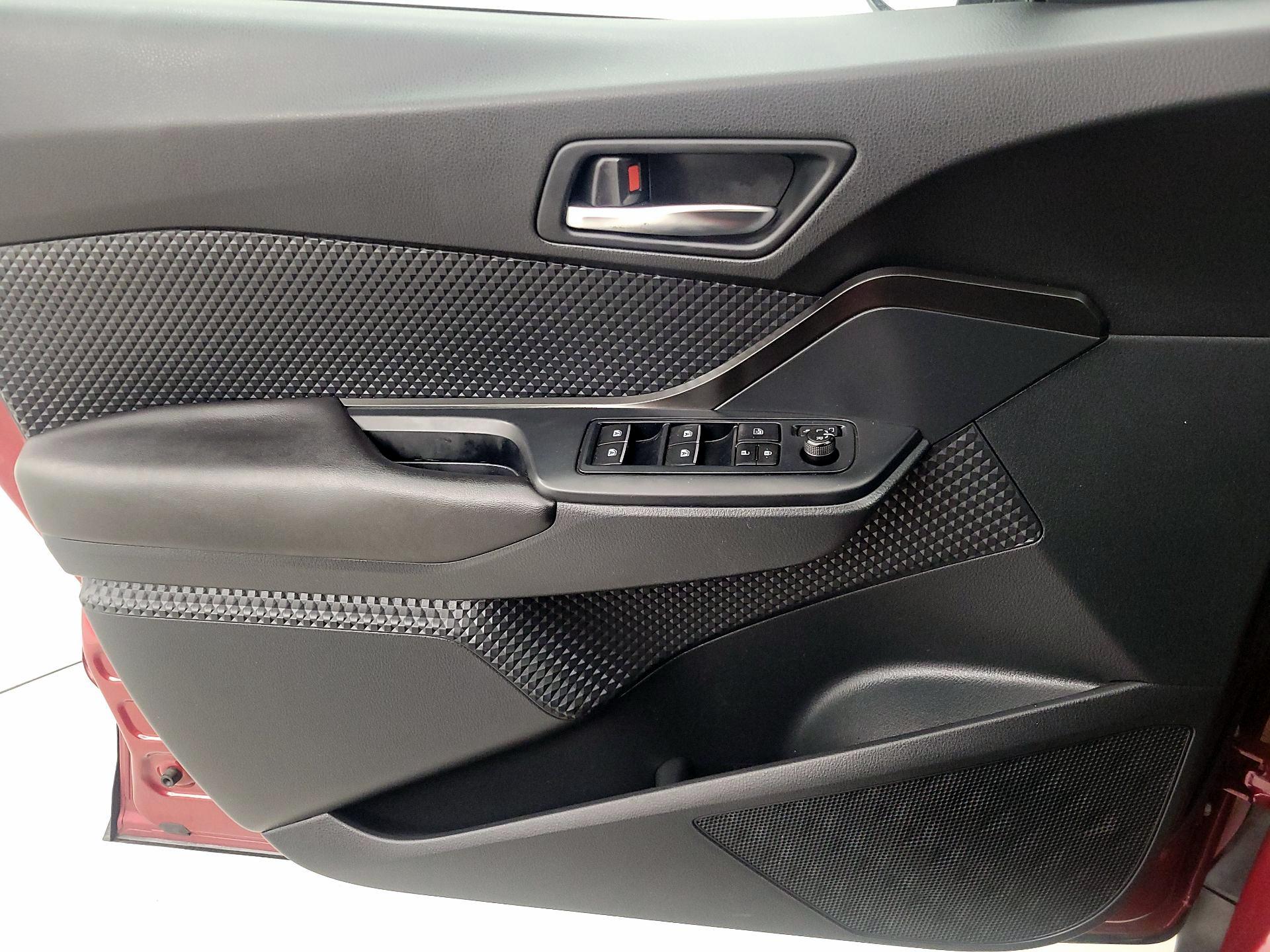 Thumbnail: 2018 Toyota C-HR - 12