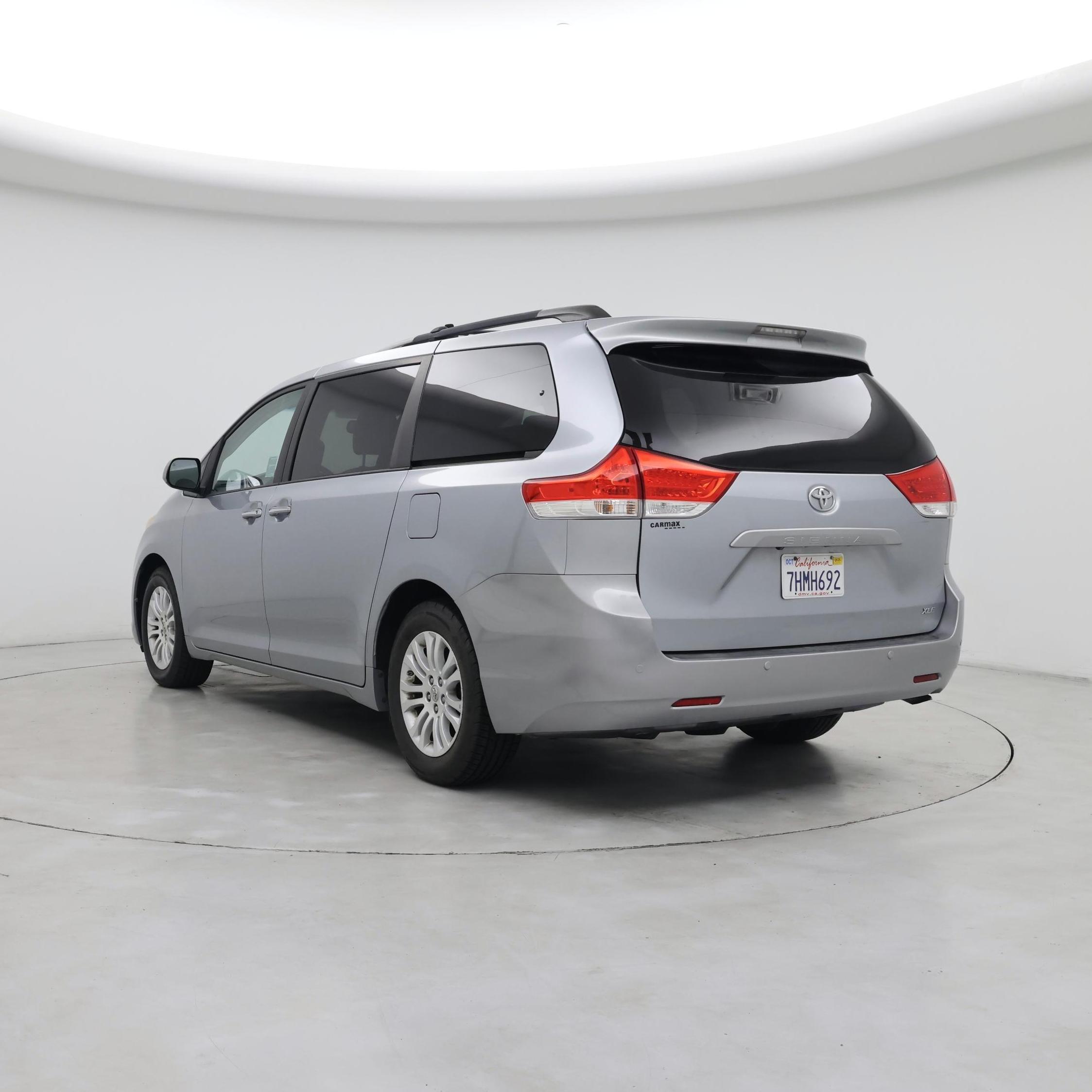 Thumbnail: 2014 Toyota Sienna - 2