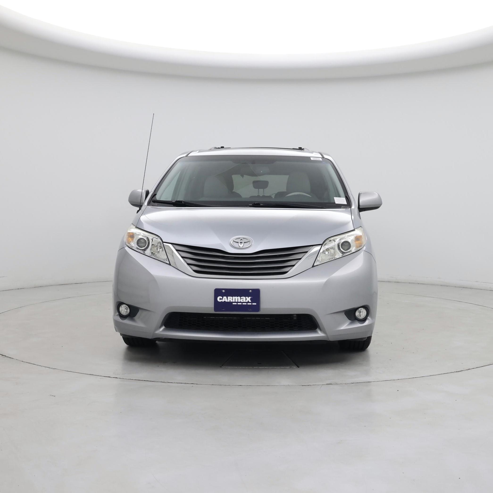 Thumbnail: 2014 Toyota Sienna - 5