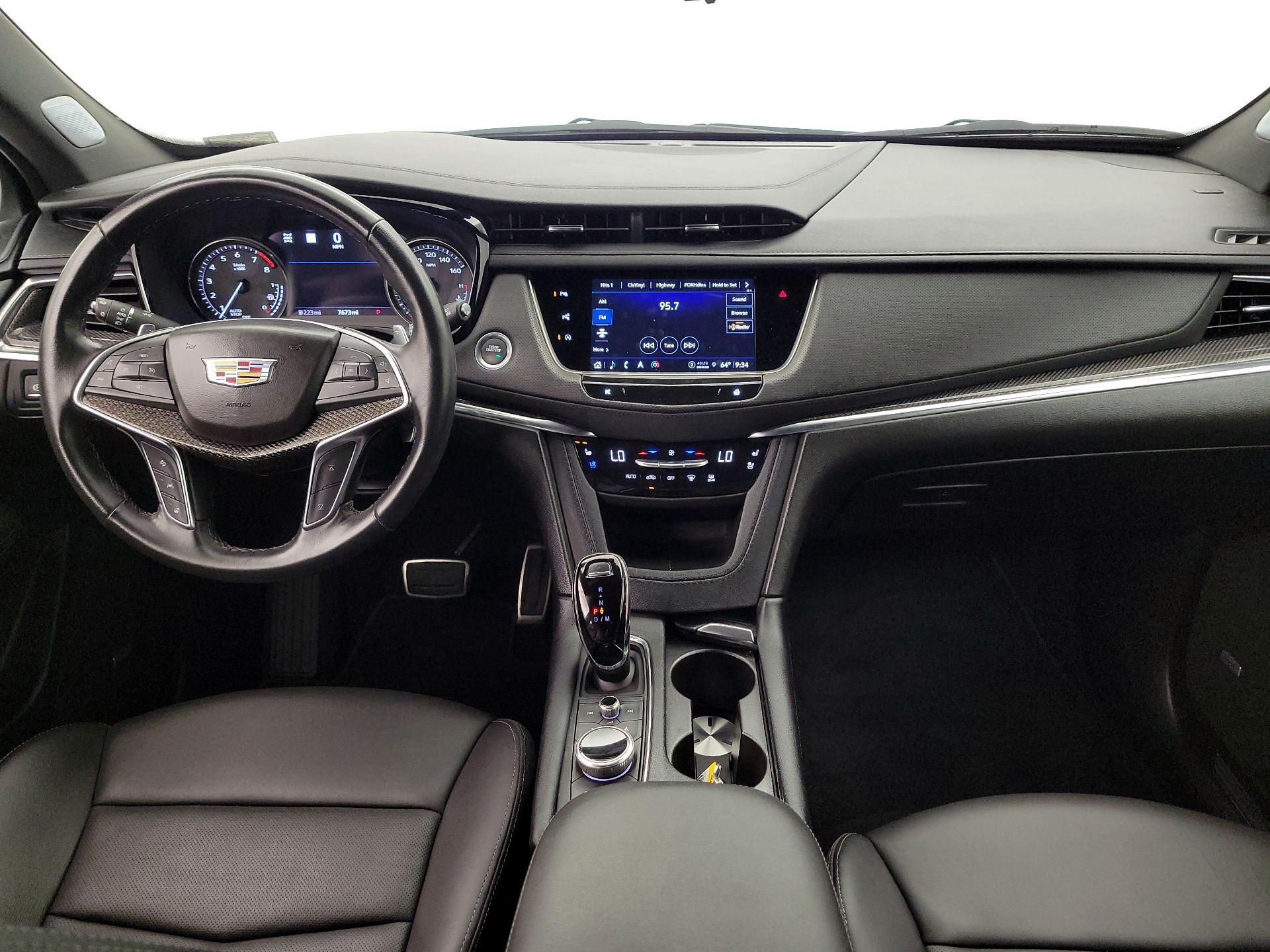 Thumbnail: 2024 Cadillac XT5 - 9