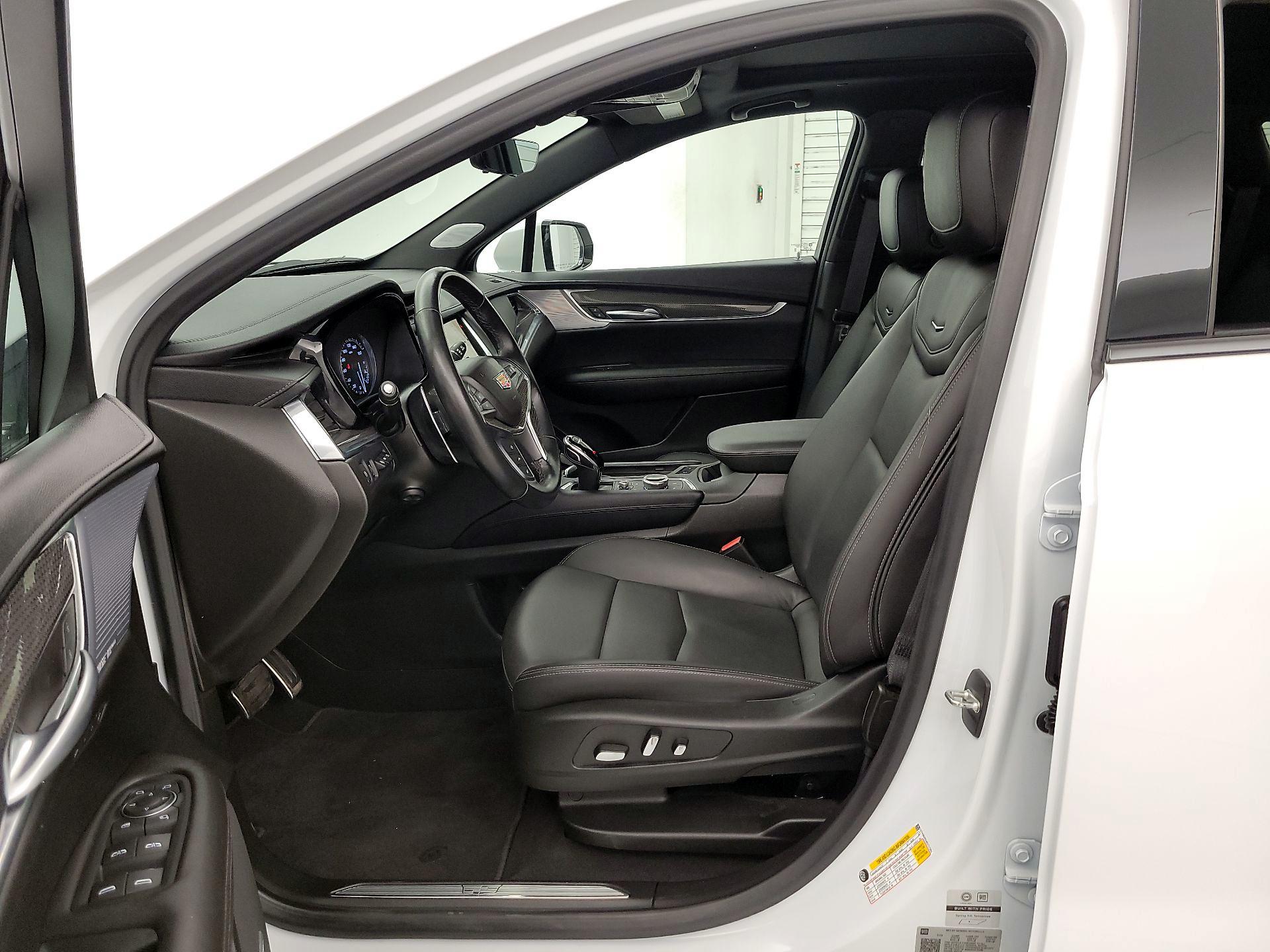 Thumbnail: 2024 Cadillac XT5 - 11