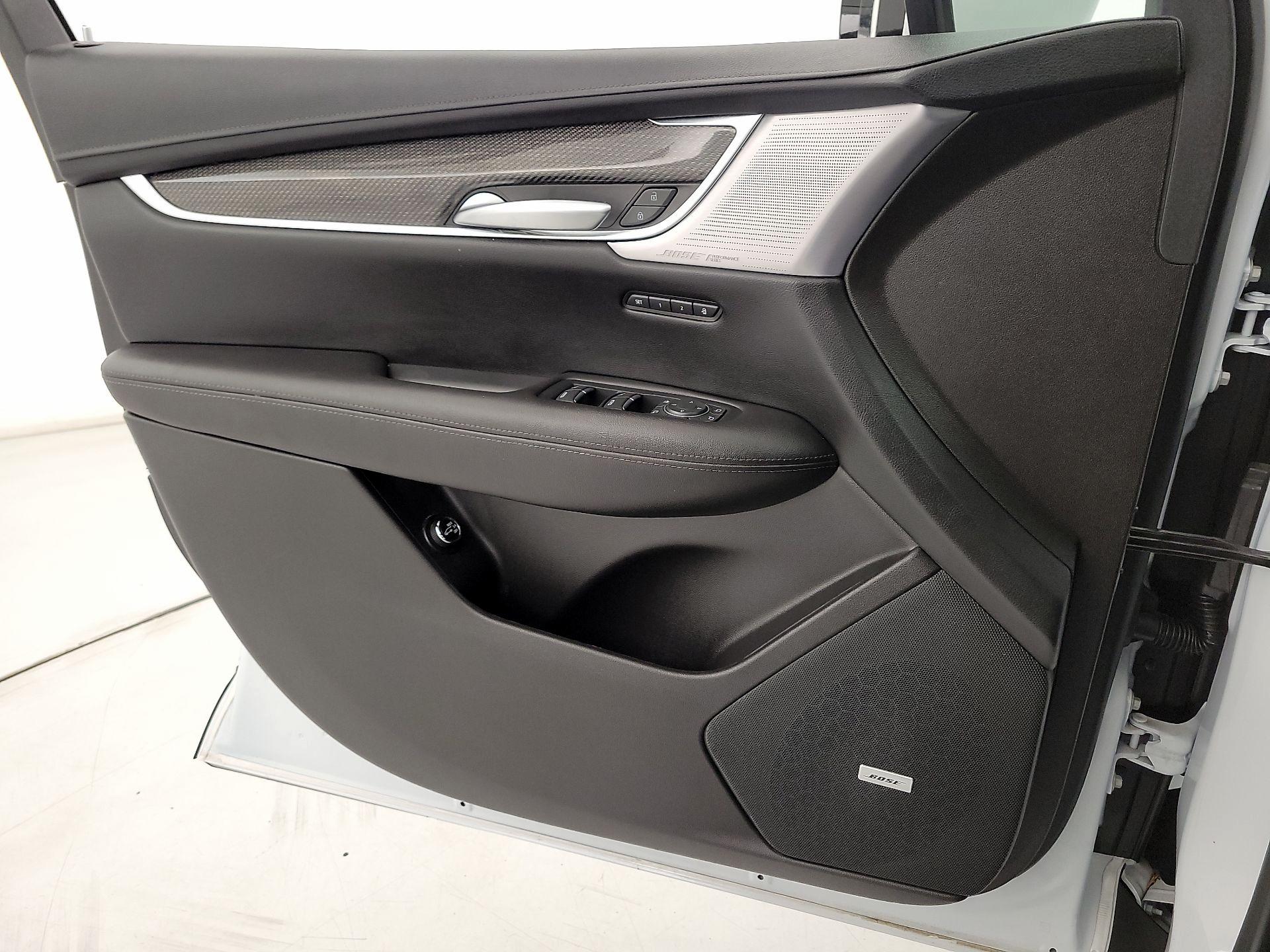 Thumbnail: 2024 Cadillac XT5 - 12
