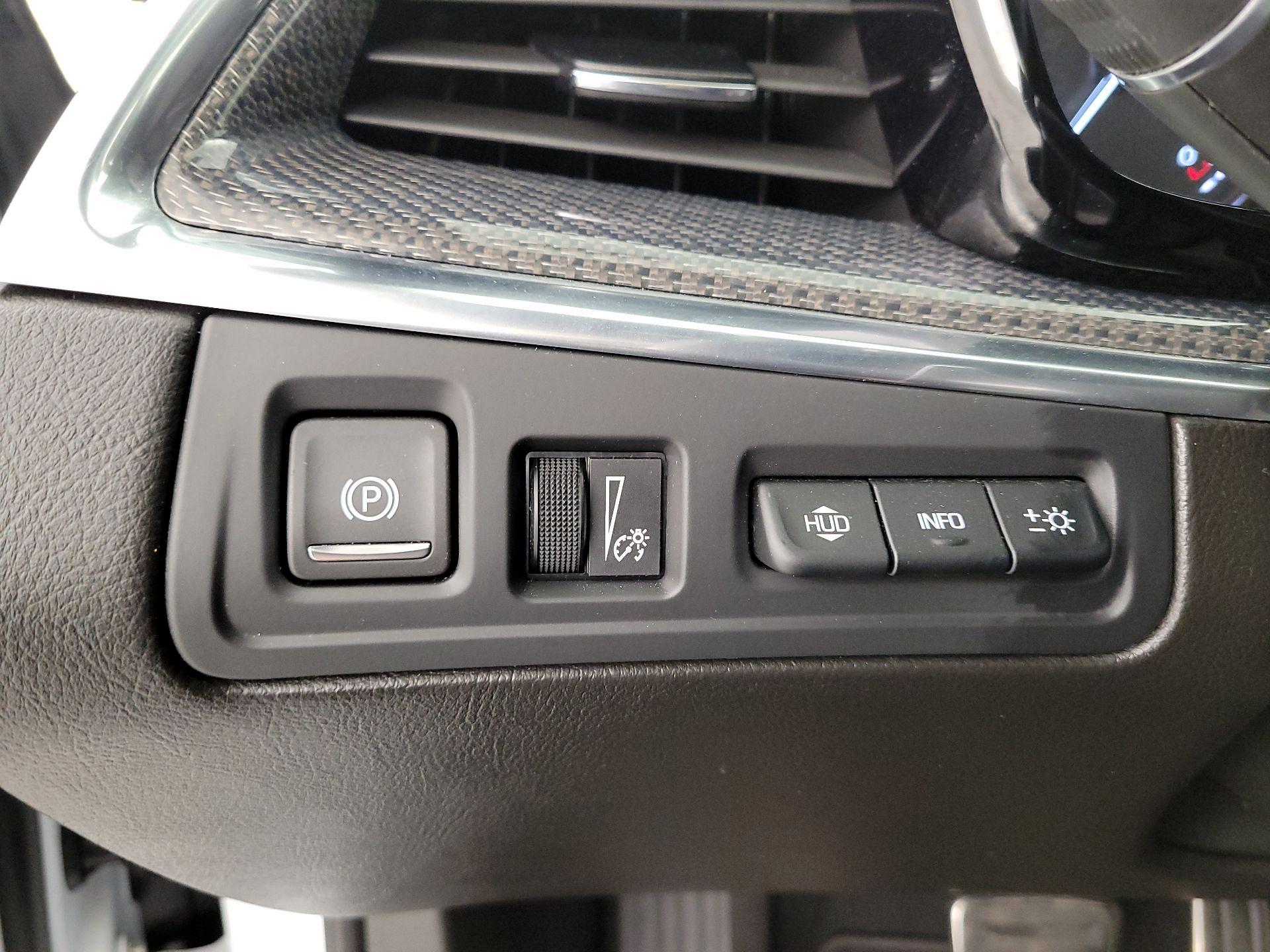 Thumbnail: 2024 Cadillac XT5 - 13