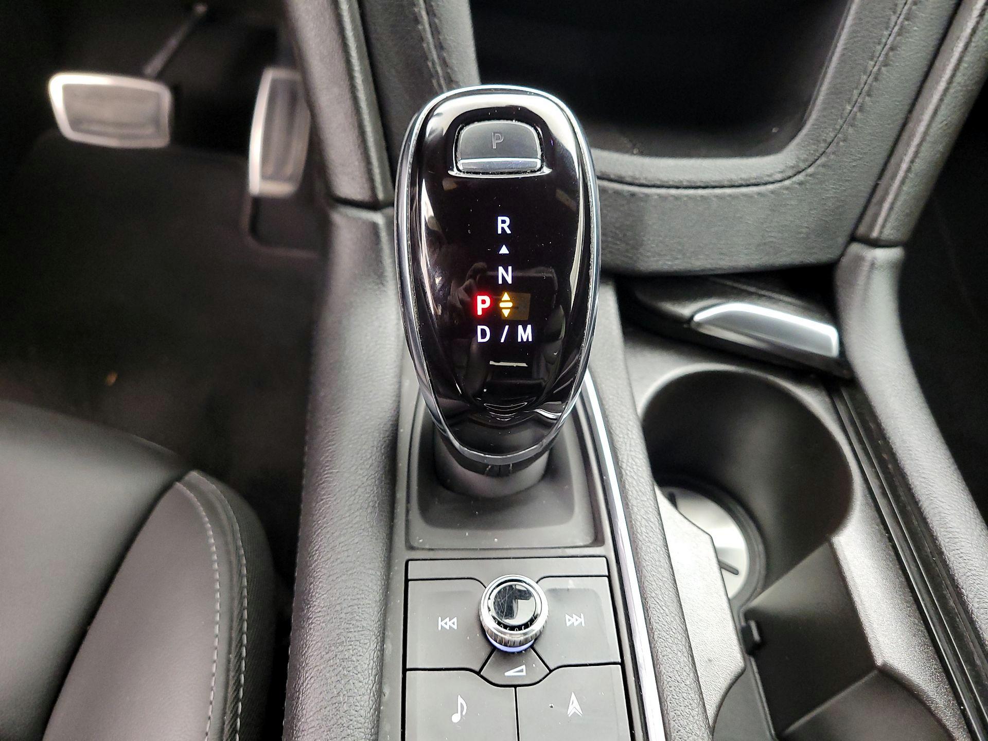 Thumbnail: 2024 Cadillac XT5 - 17