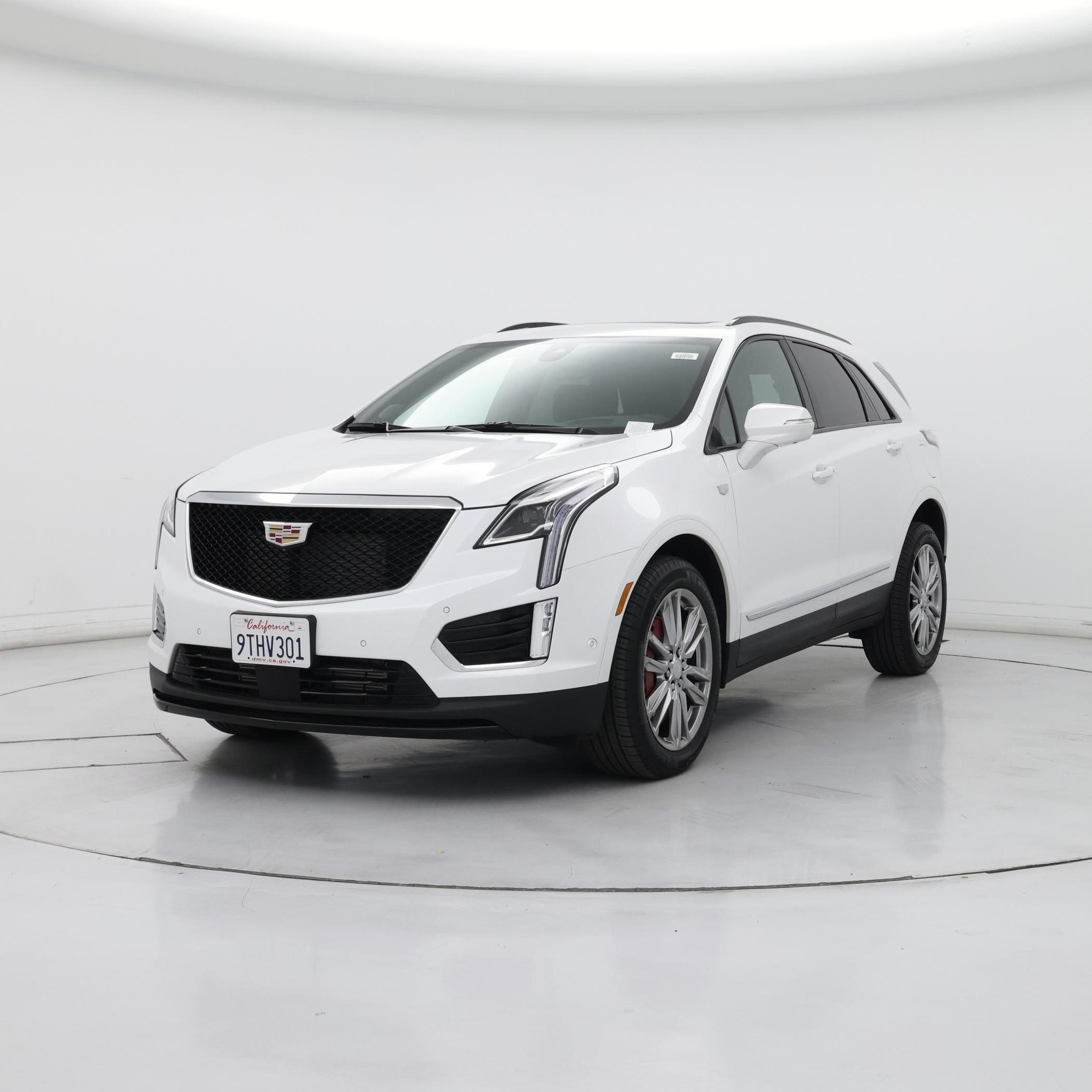 Thumbnail: 2024 Cadillac XT5 - 4