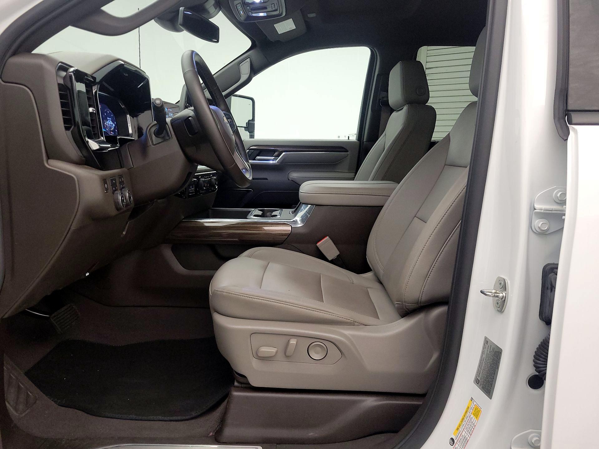Thumbnail: 2024 Chevrolet Silverado 3500 - 11