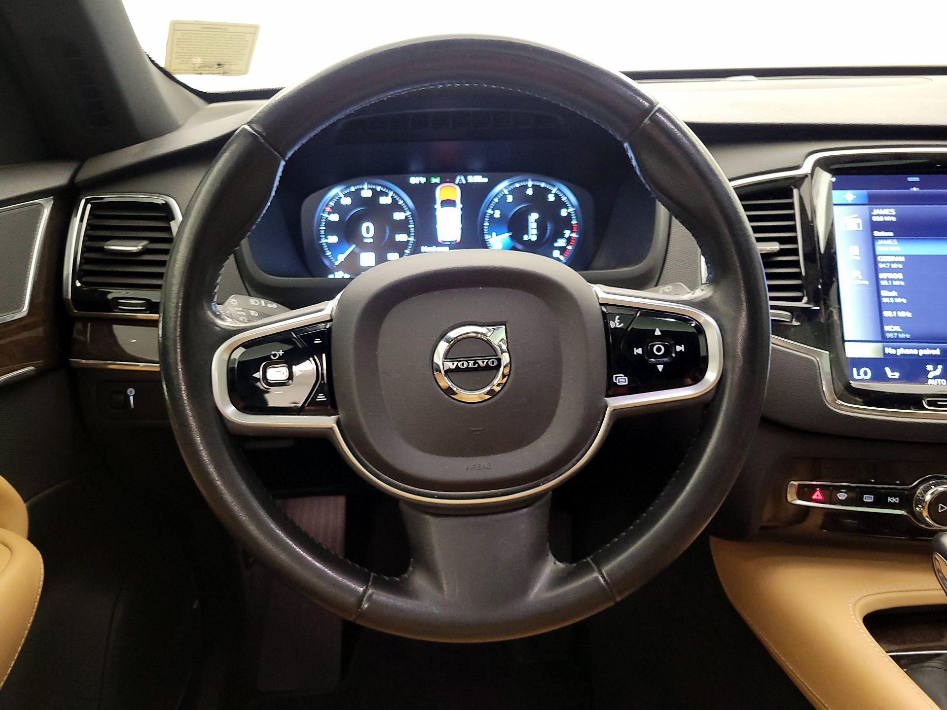 Thumbnail: 2017 Volvo XC90 - 10