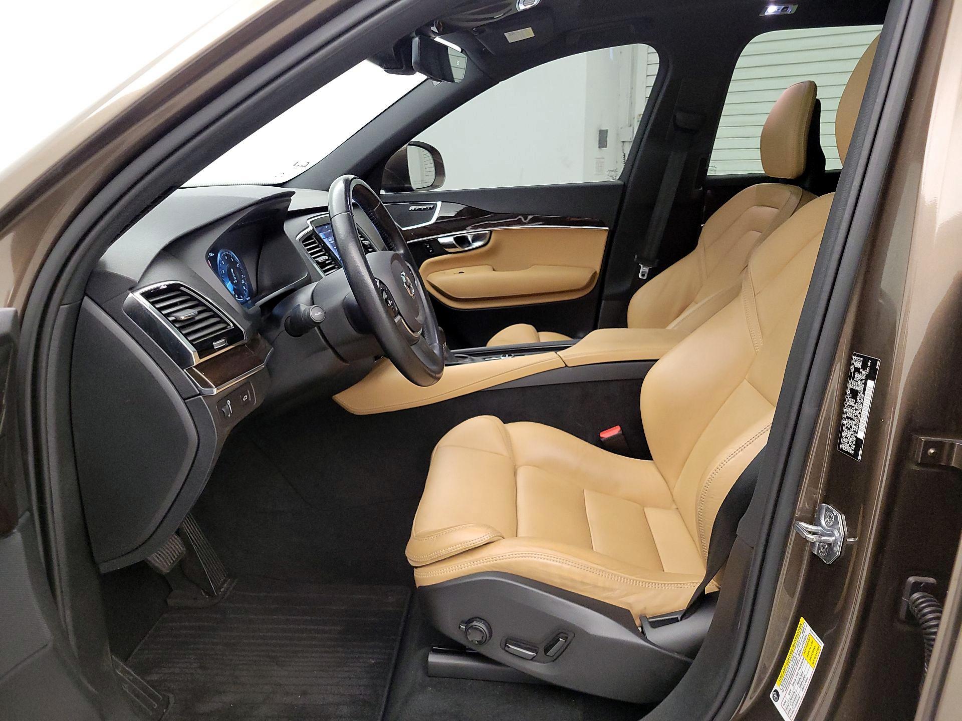 Thumbnail: 2017 Volvo XC90 - 11