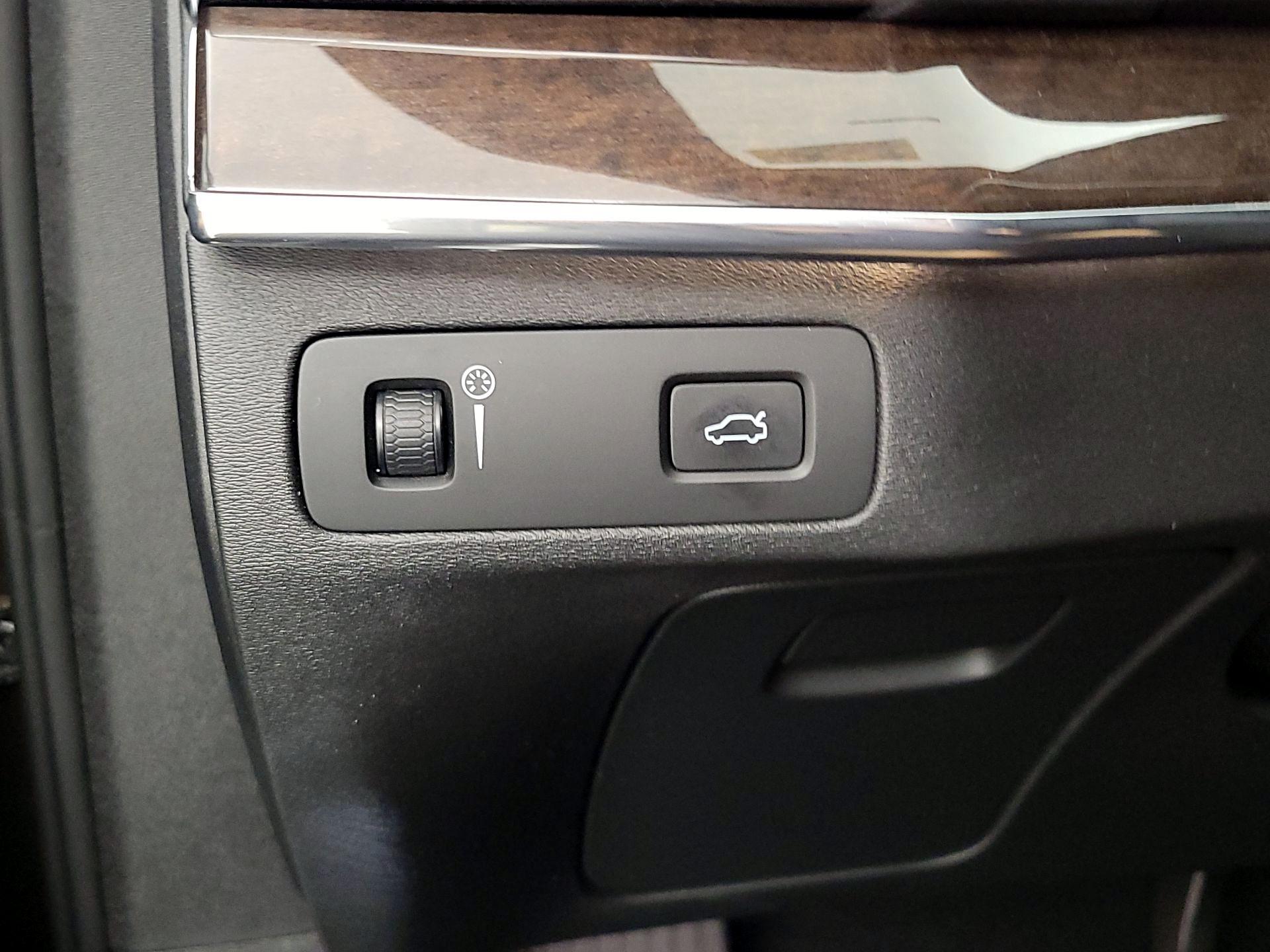Thumbnail: 2017 Volvo XC90 - 13