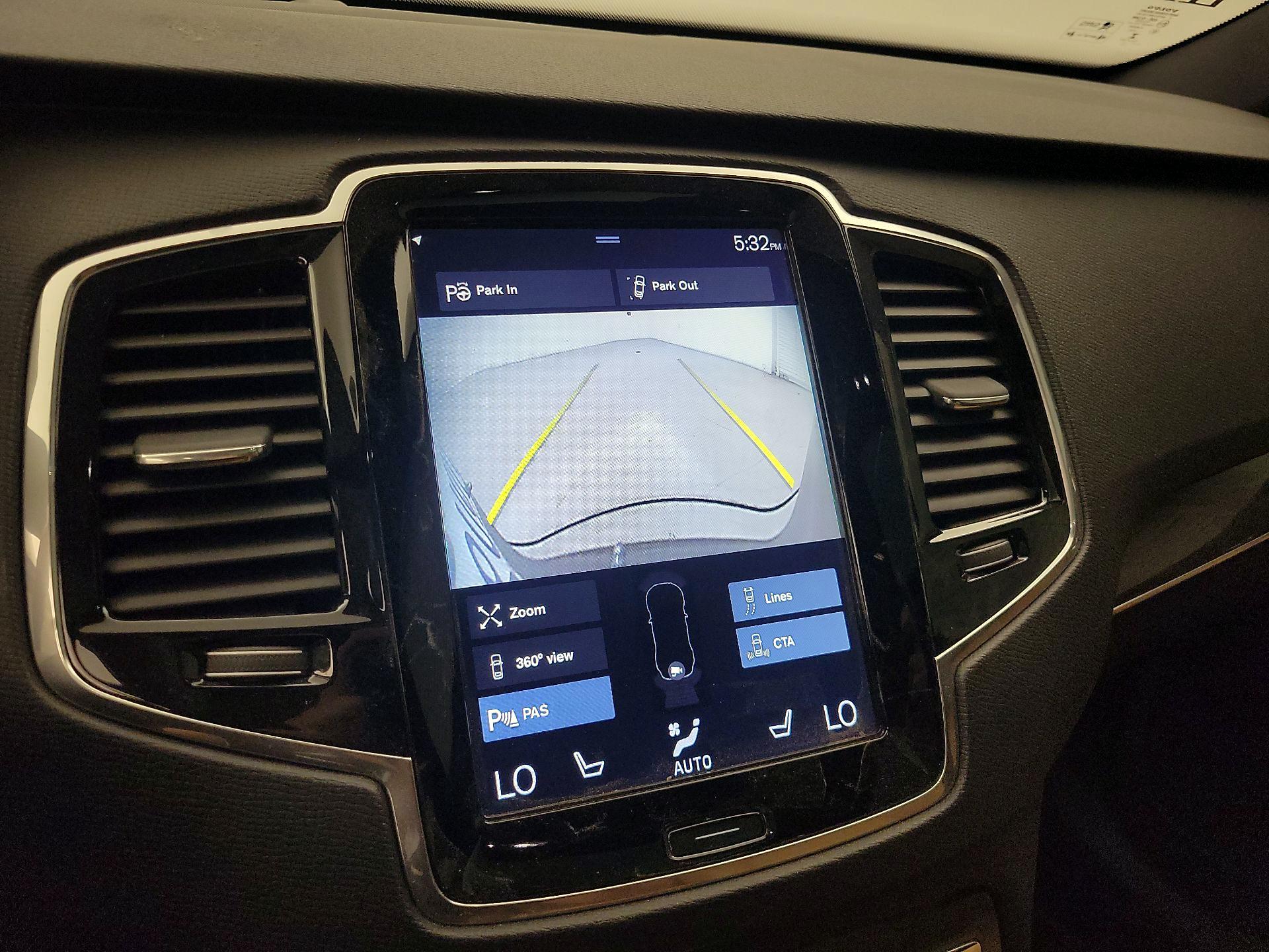 Thumbnail: 2017 Volvo XC90 - 14