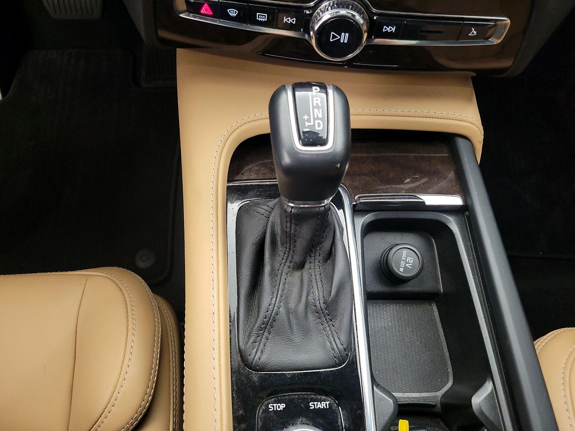 Thumbnail: 2017 Volvo XC90 - 17