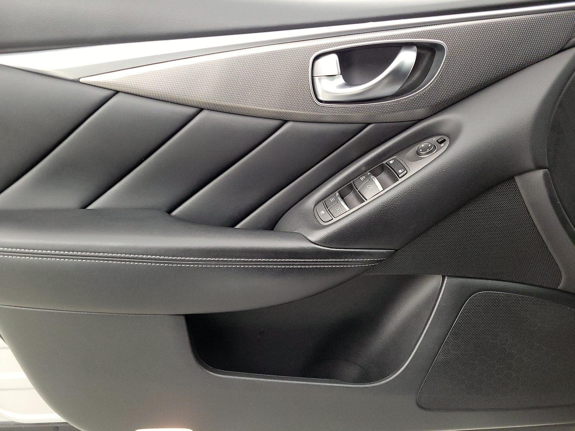 Thumbnail: 2015 INFINITI Q50 - 12