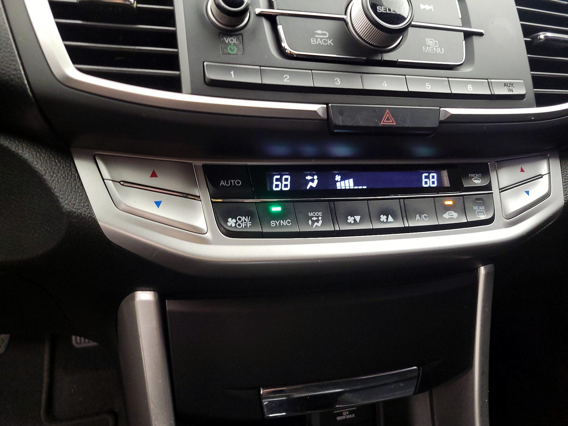 Thumbnail: 2015 Honda Accord - 16