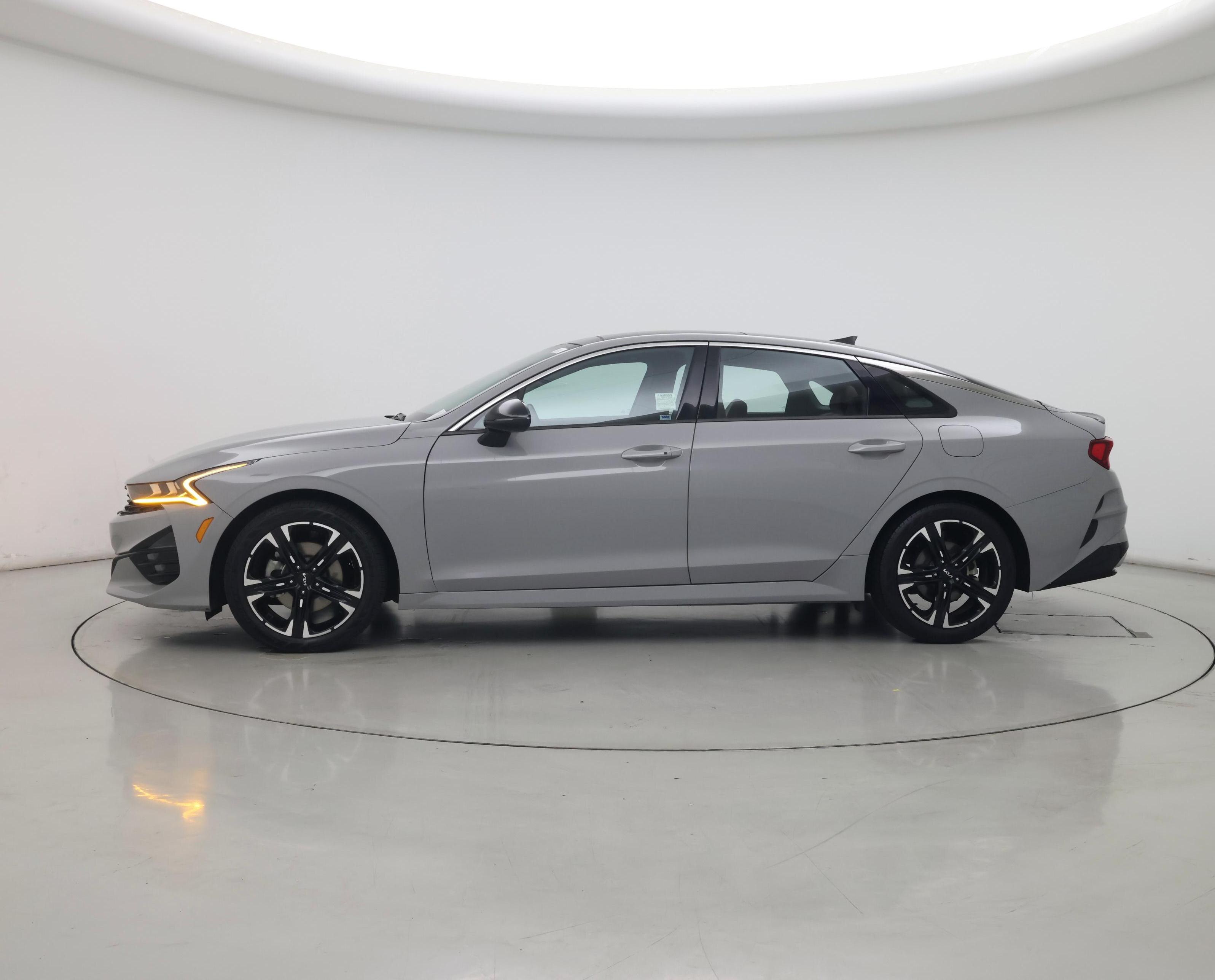 Thumbnail: 2022 Kia K5 - 3