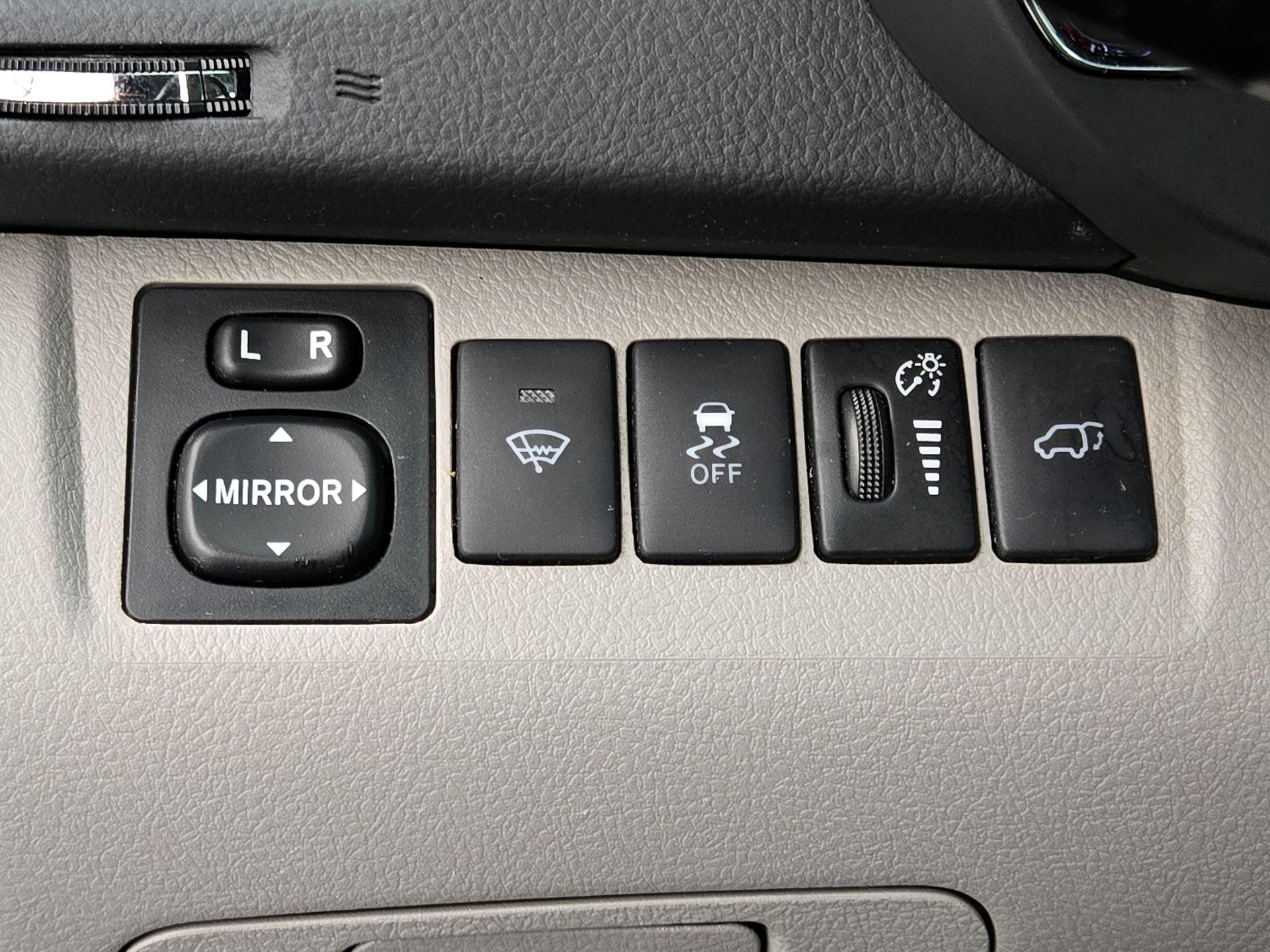 Thumbnail: 2013 Toyota Highlander - 13