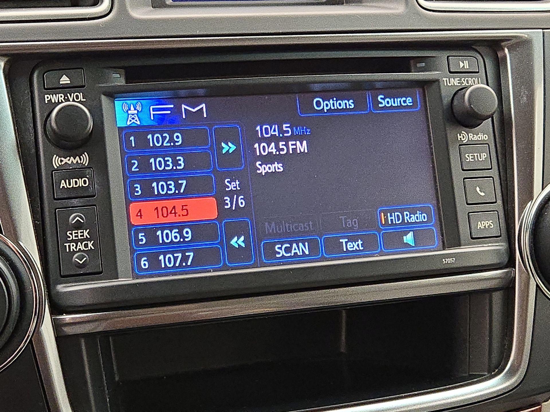 Thumbnail: 2013 Toyota Highlander - 15