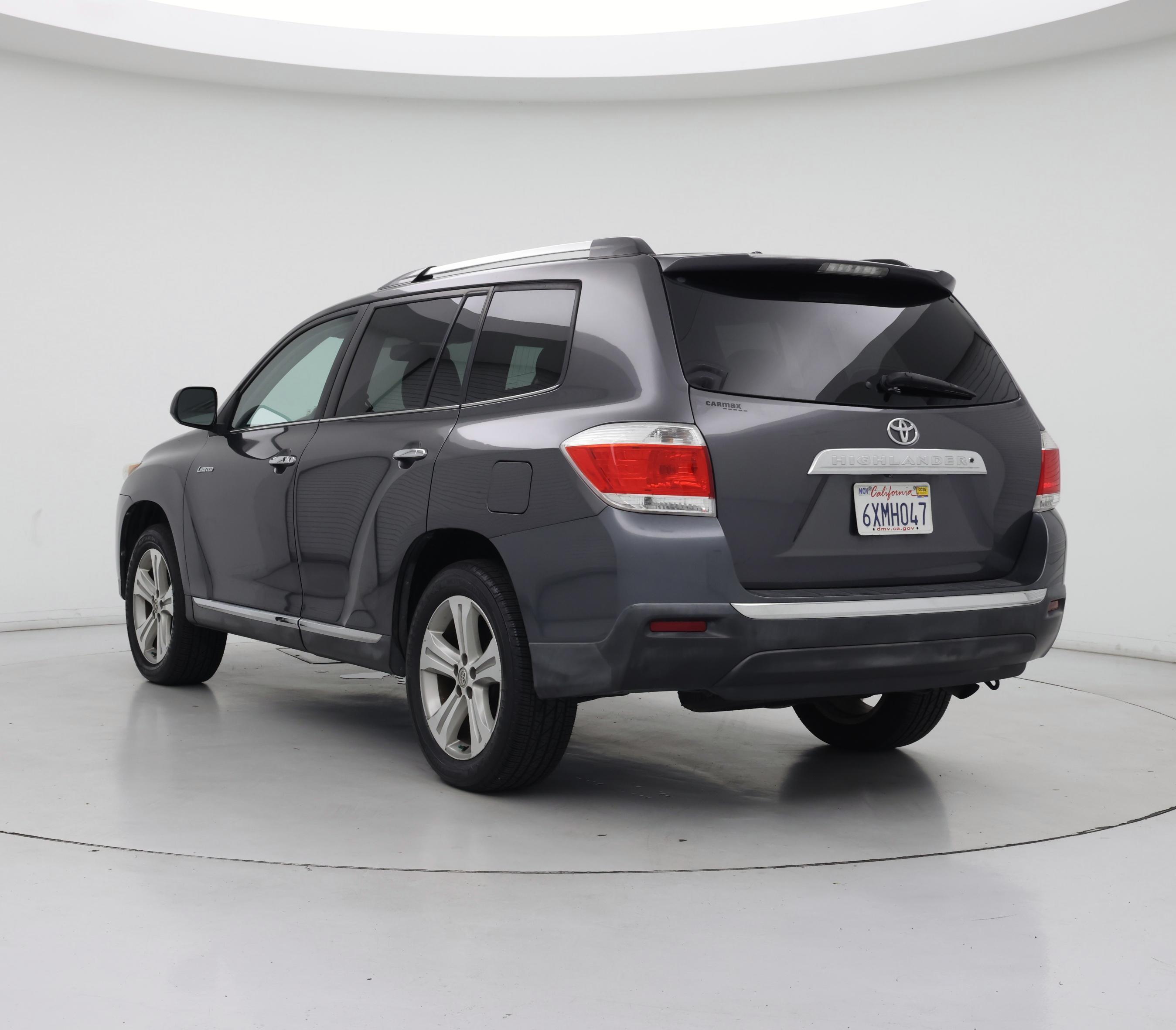 Thumbnail: 2013 Toyota Highlander - 2