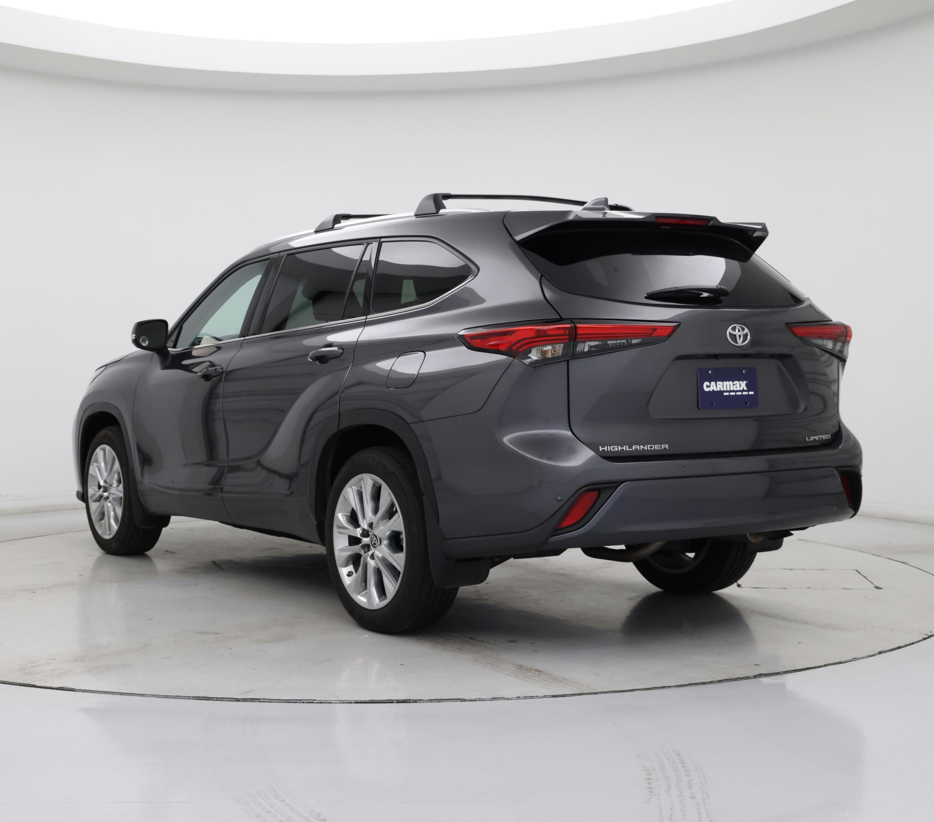 Thumbnail: 2023 Toyota Highlander - 2
