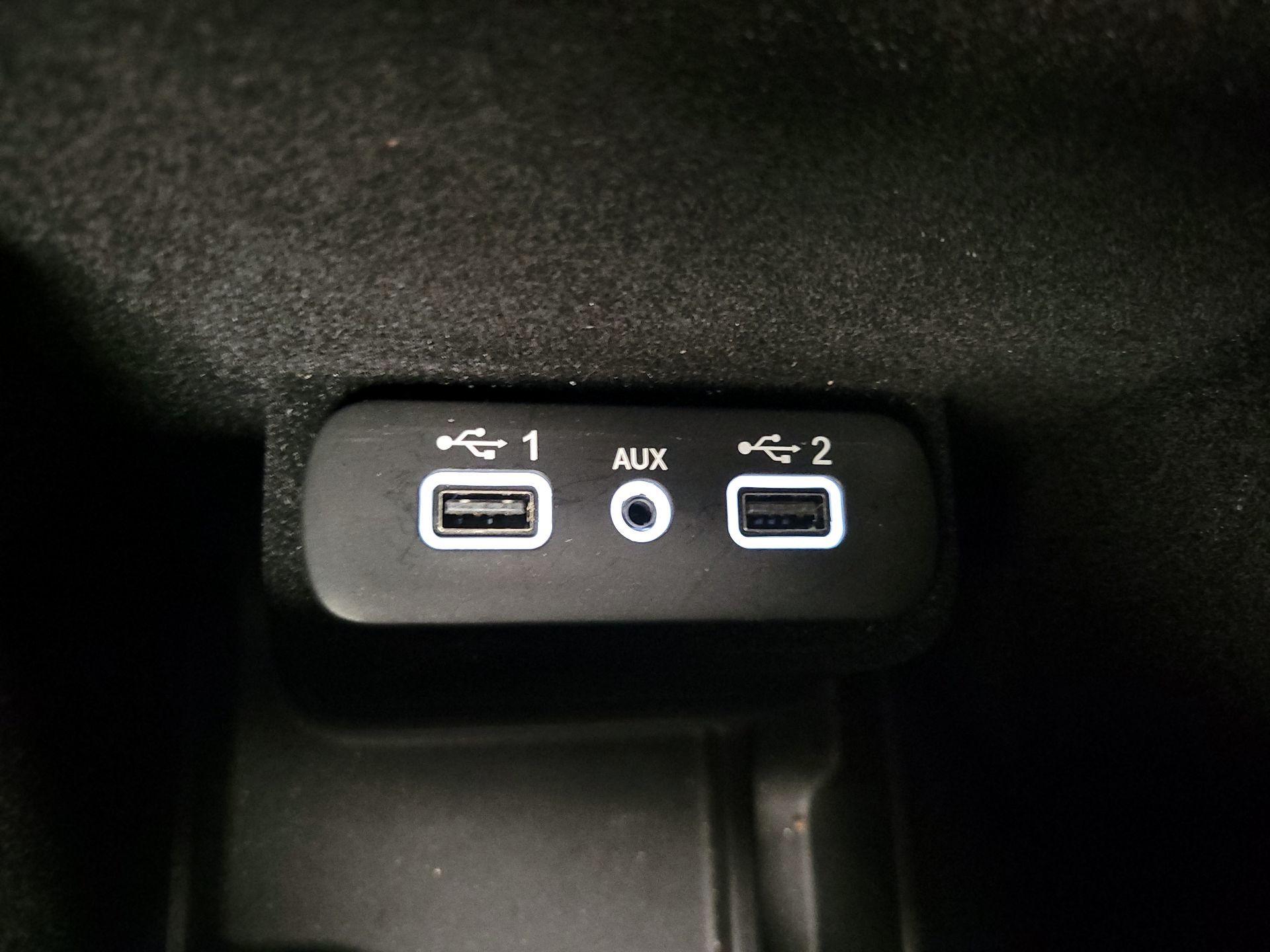 Thumbnail: 2021 Dodge Charger - 18