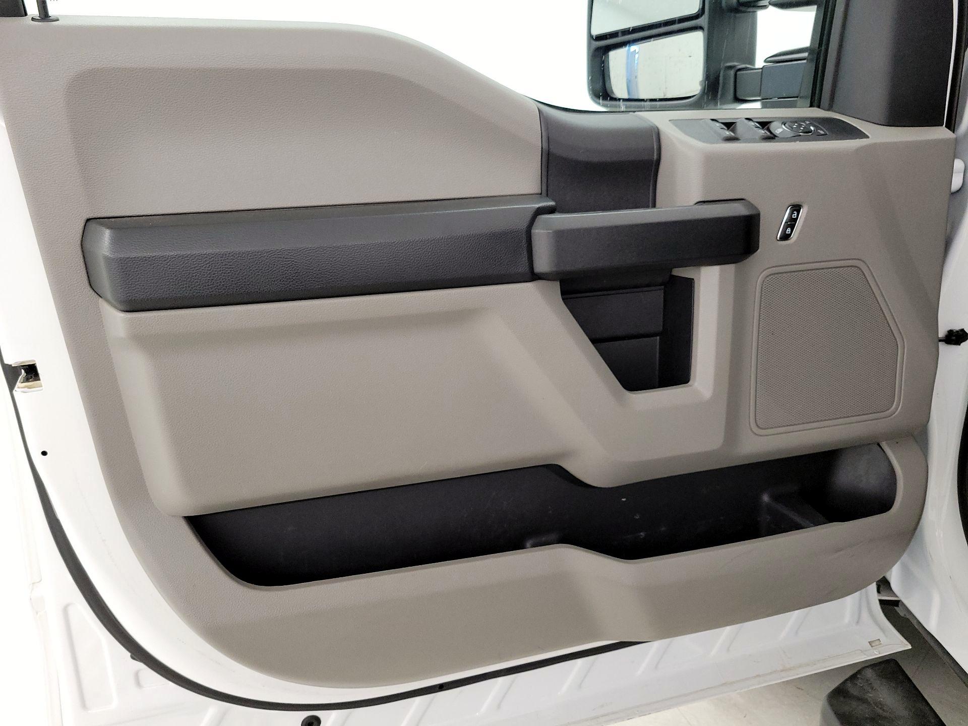 Thumbnail: 2019 Ford F-250 - 12