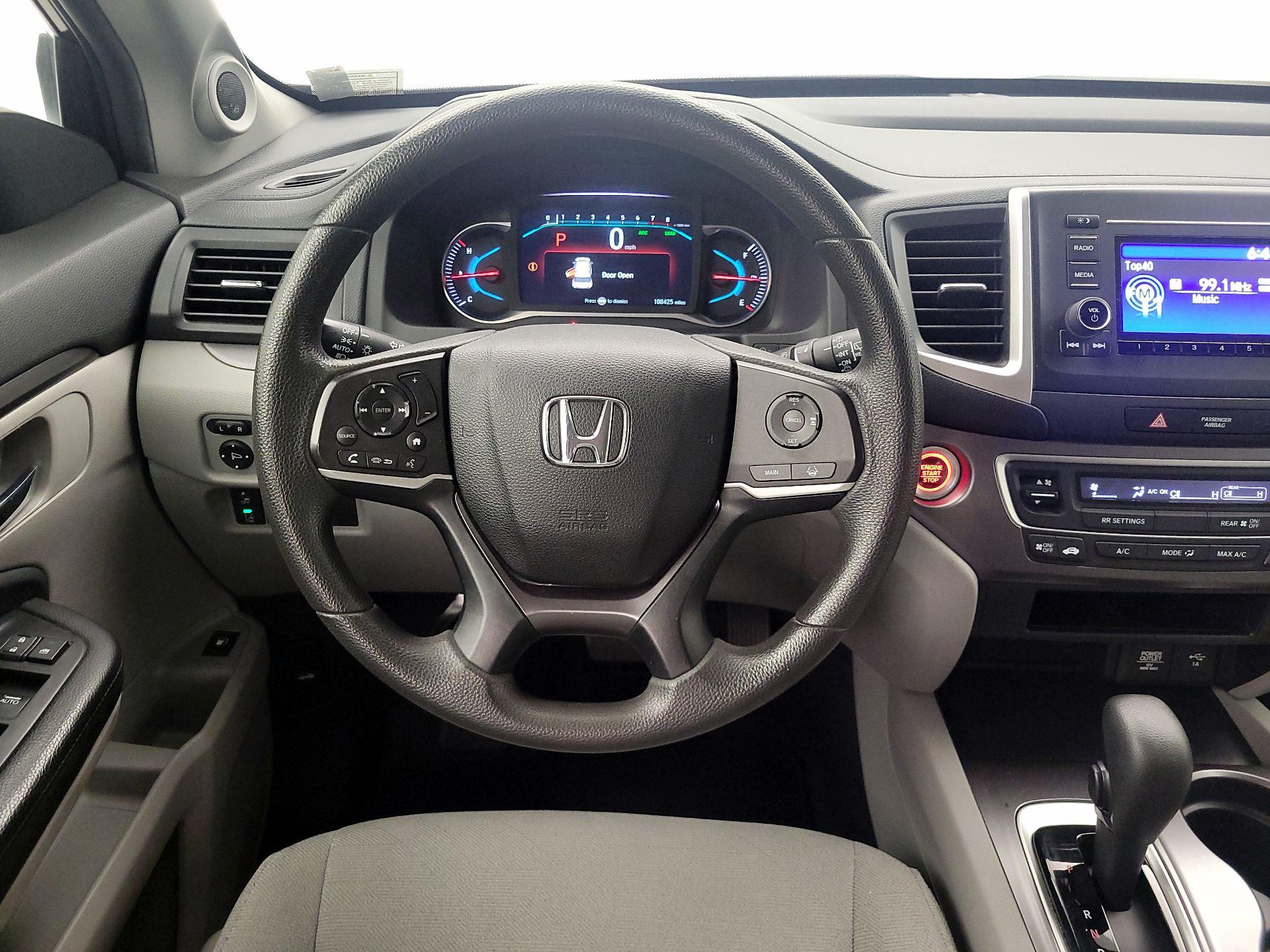 Thumbnail: 2019 Honda Pilot - 10