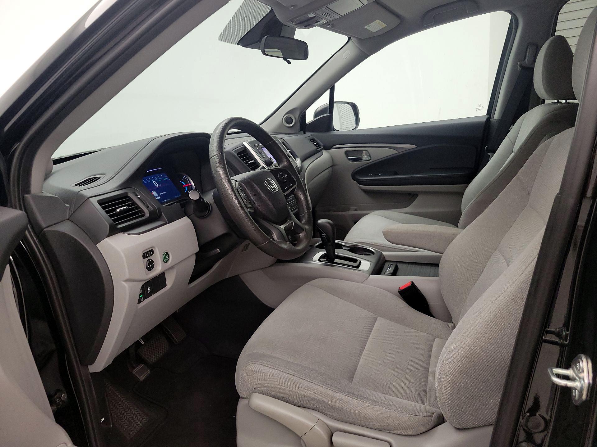 Thumbnail: 2019 Honda Pilot - 11