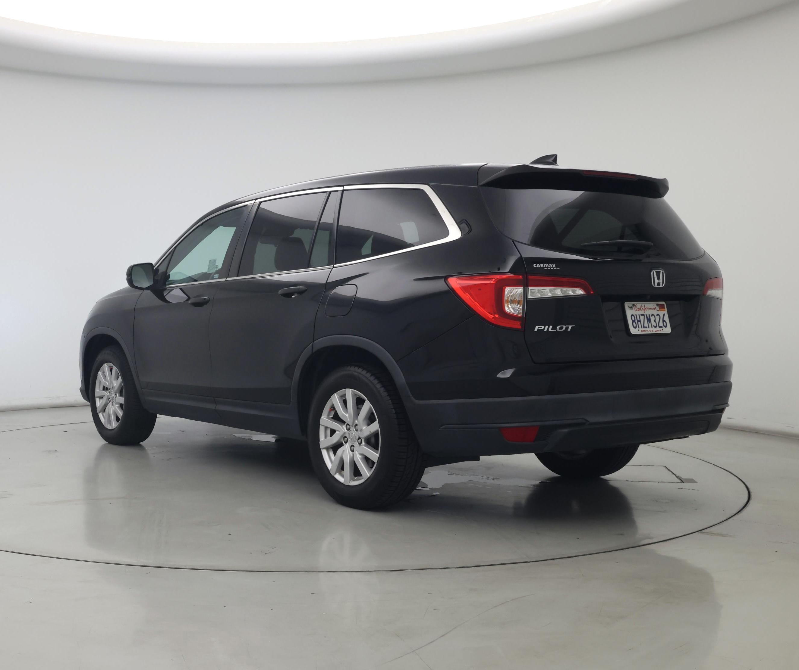 Thumbnail: 2019 Honda Pilot - 2