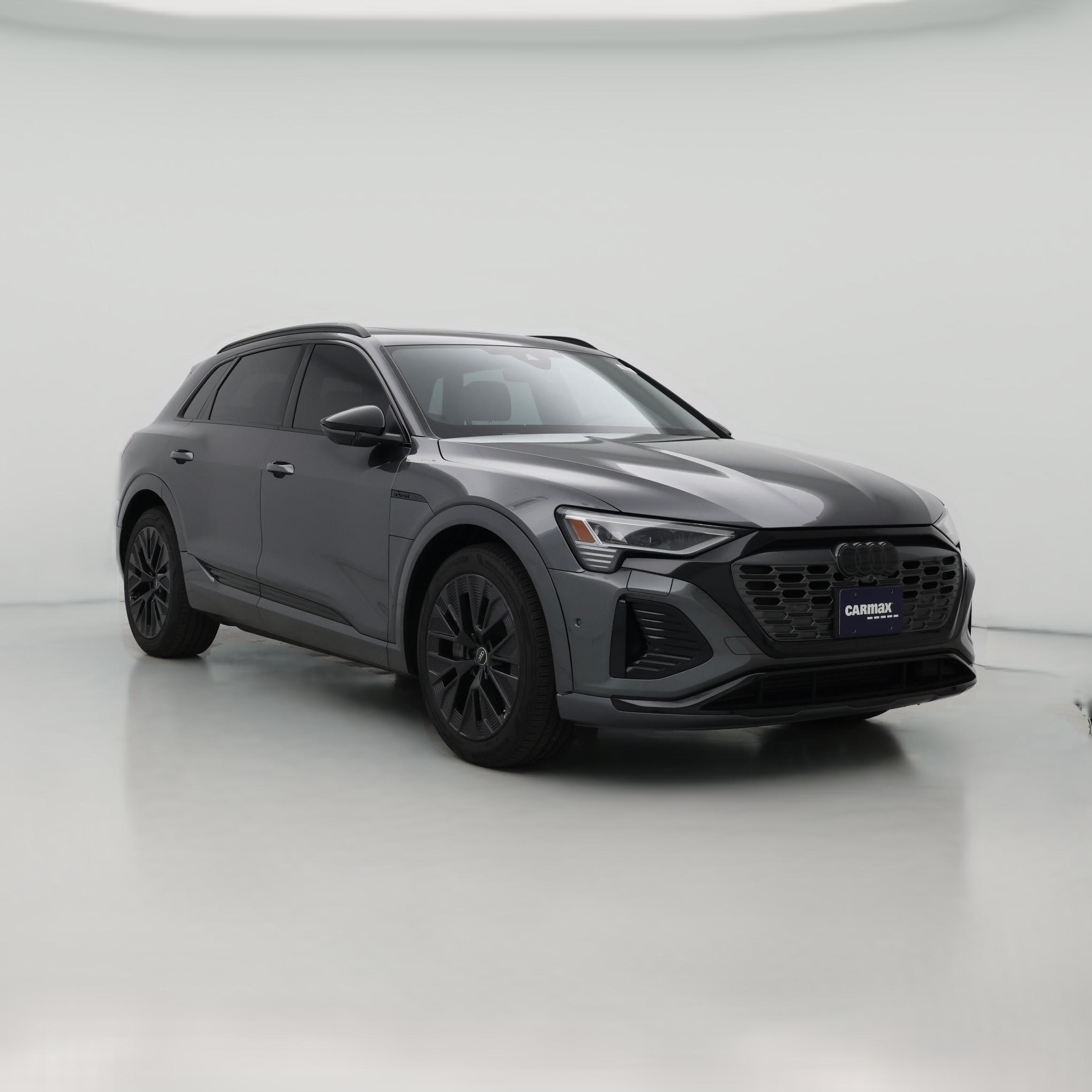 Thumbnail: 2024 Audi Q8 e-tron - 1