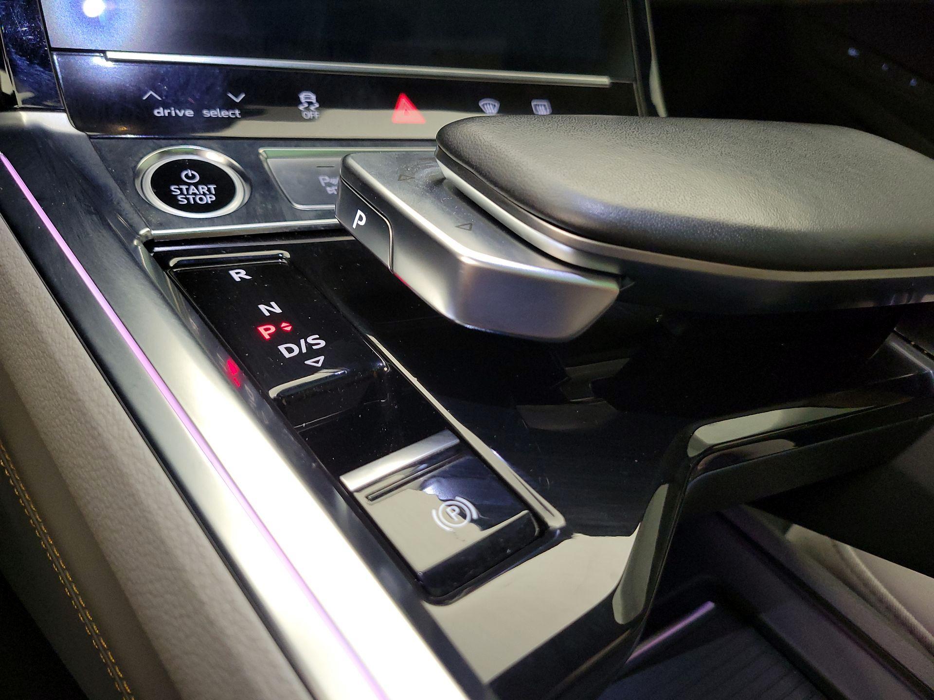 Thumbnail: 2024 Audi Q8 e-tron - 18