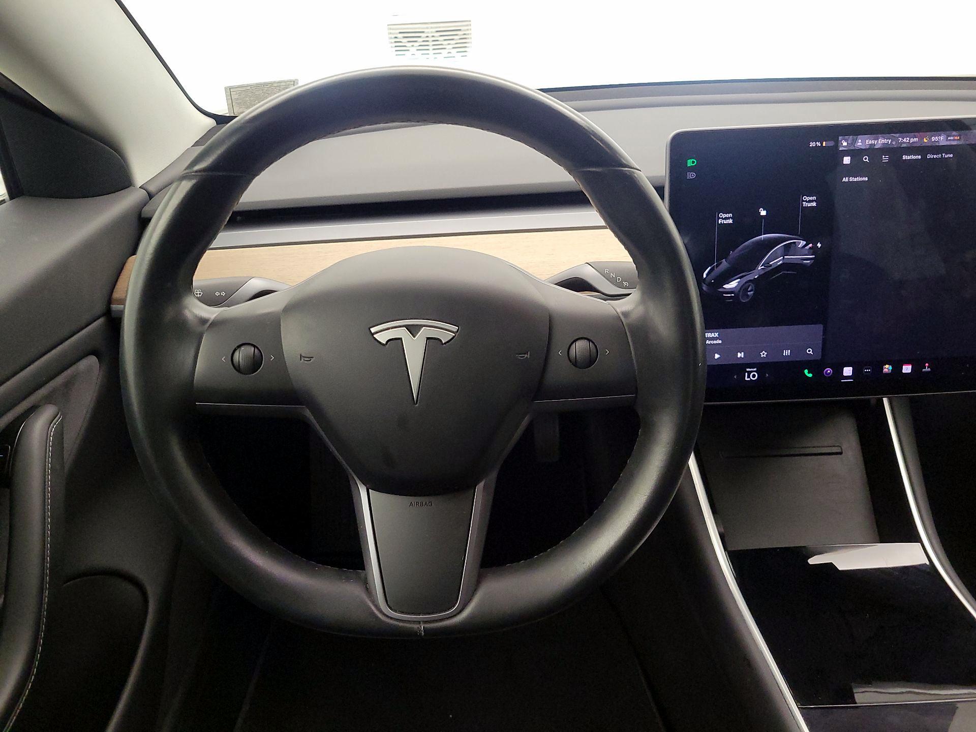 Thumbnail: 2019 Tesla Model 3 - 10
