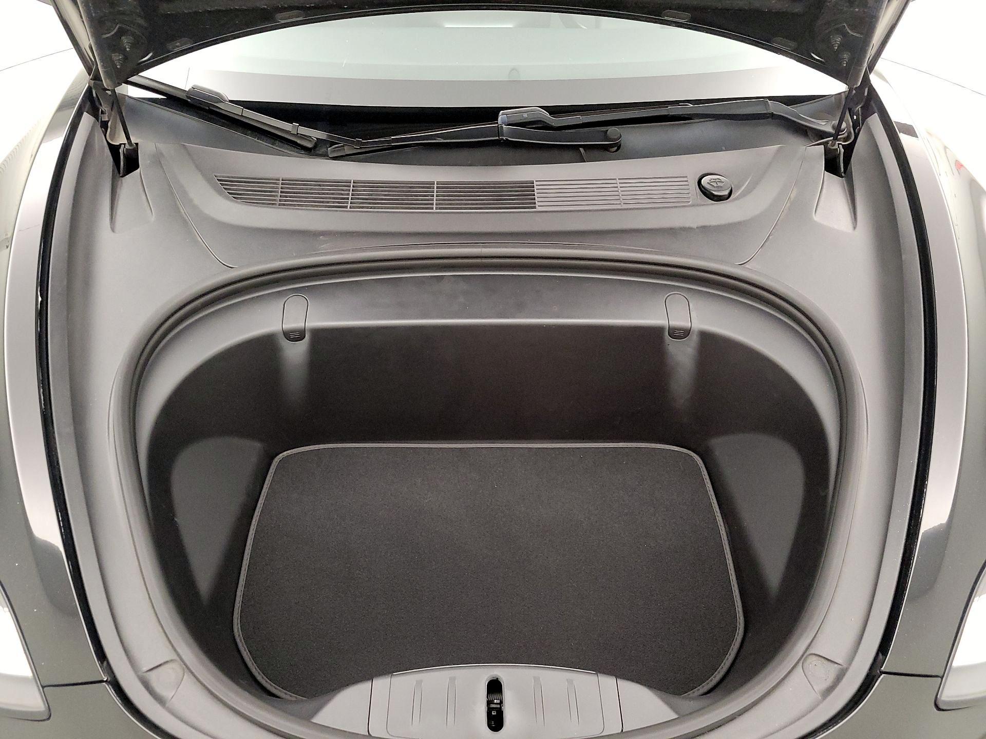 Thumbnail: 2019 Tesla Model 3 - 20