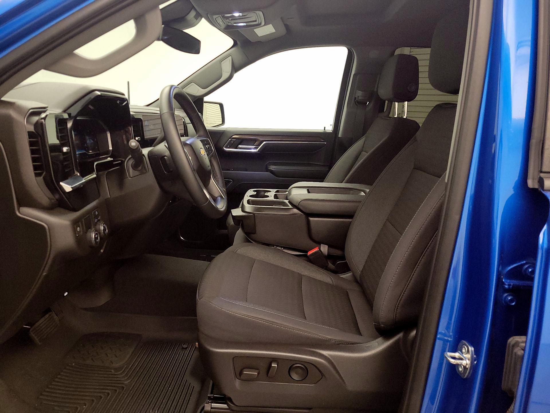 Thumbnail: 2023 Chevrolet Silverado 1500 - 11