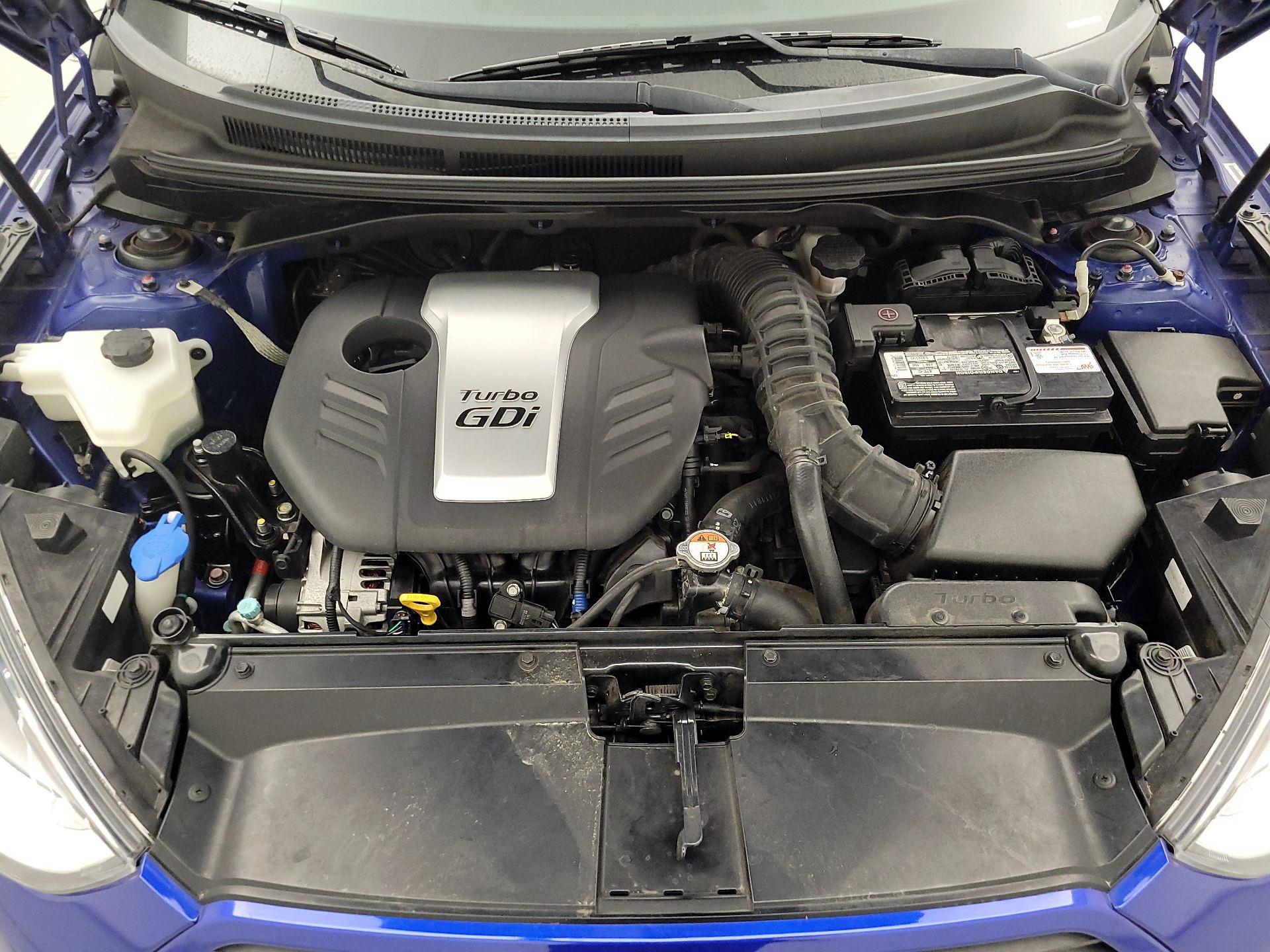 Thumbnail: 2015 Hyundai Veloster - 18