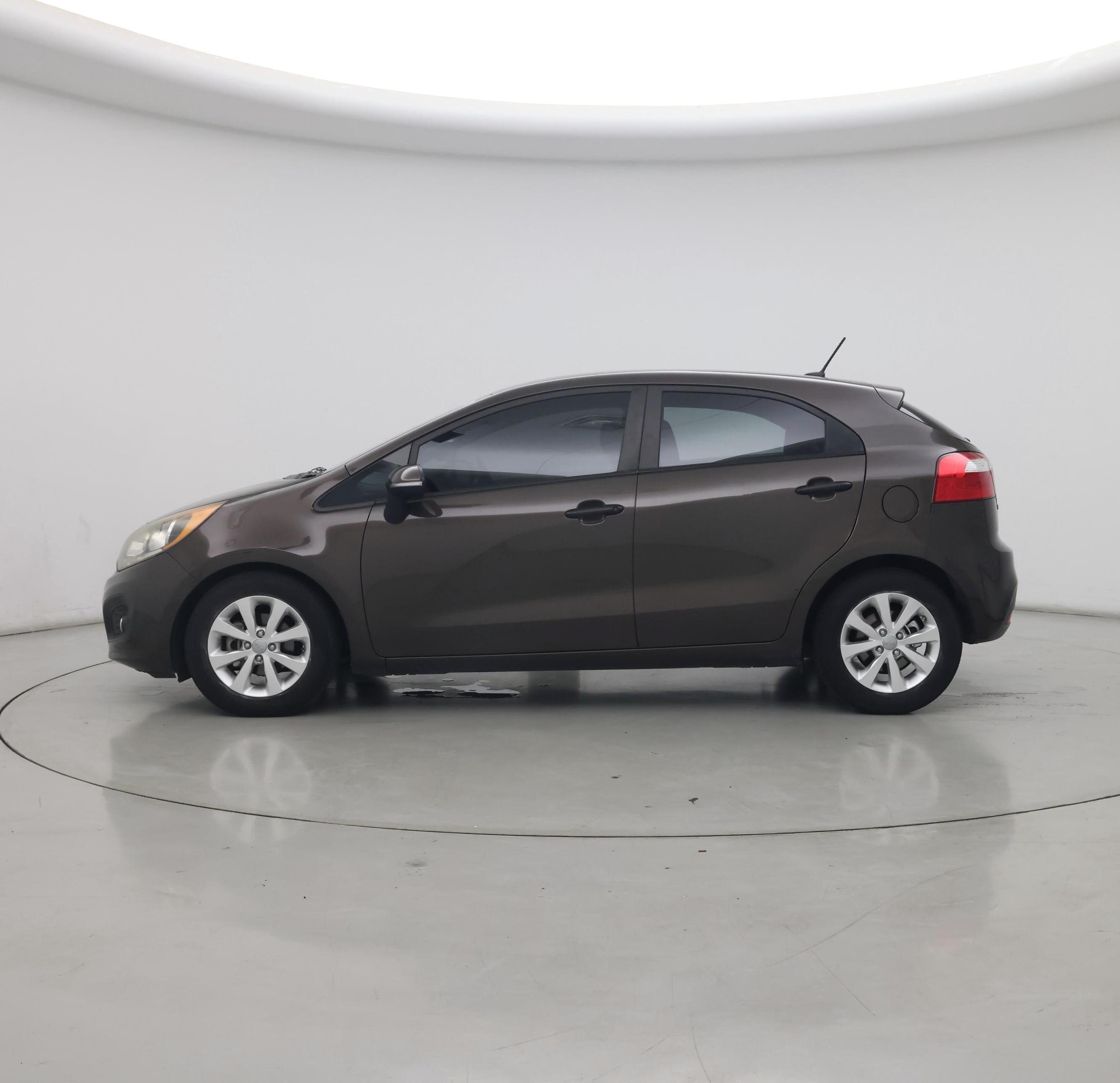 Thumbnail: 2013 Kia Rio5 - 3