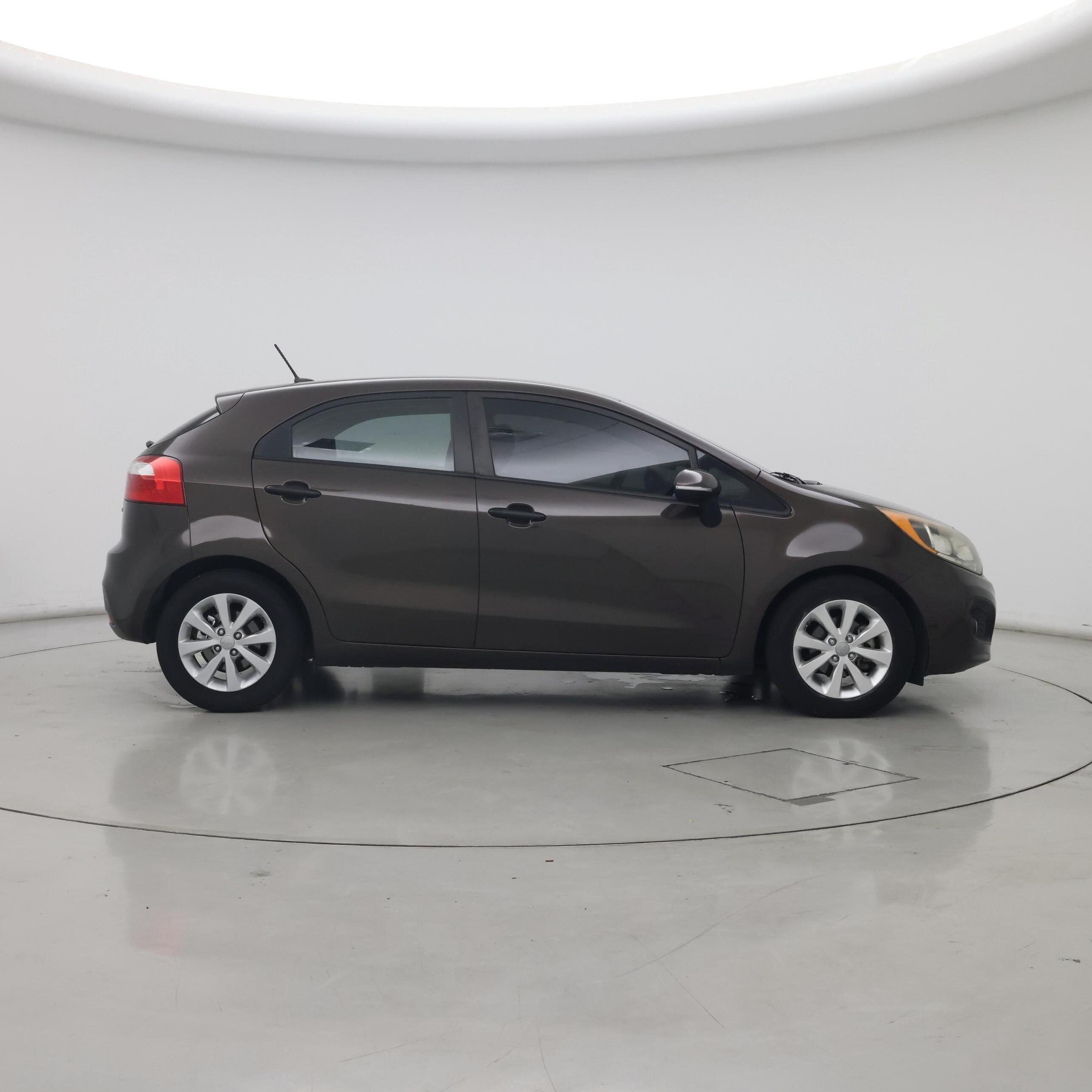 Thumbnail: 2013 Kia Rio5 - 7
