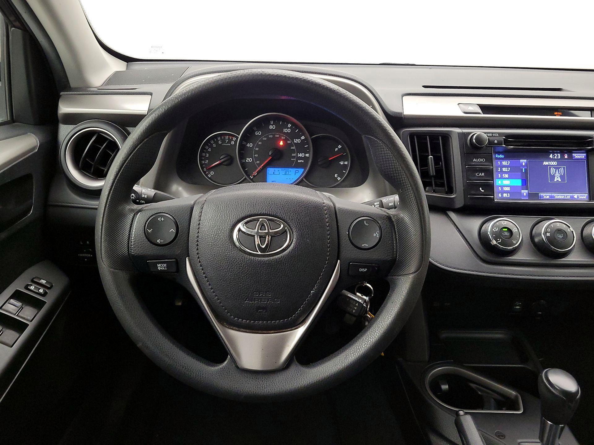 Thumbnail: 2016 Toyota RAV4 - 10