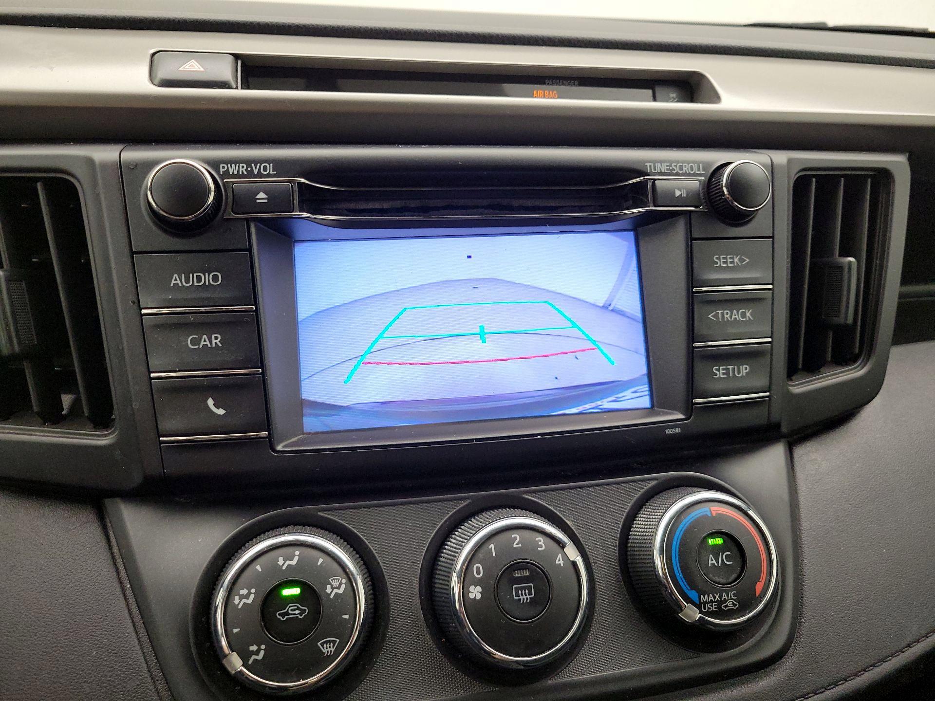 Thumbnail: 2016 Toyota RAV4 - 14