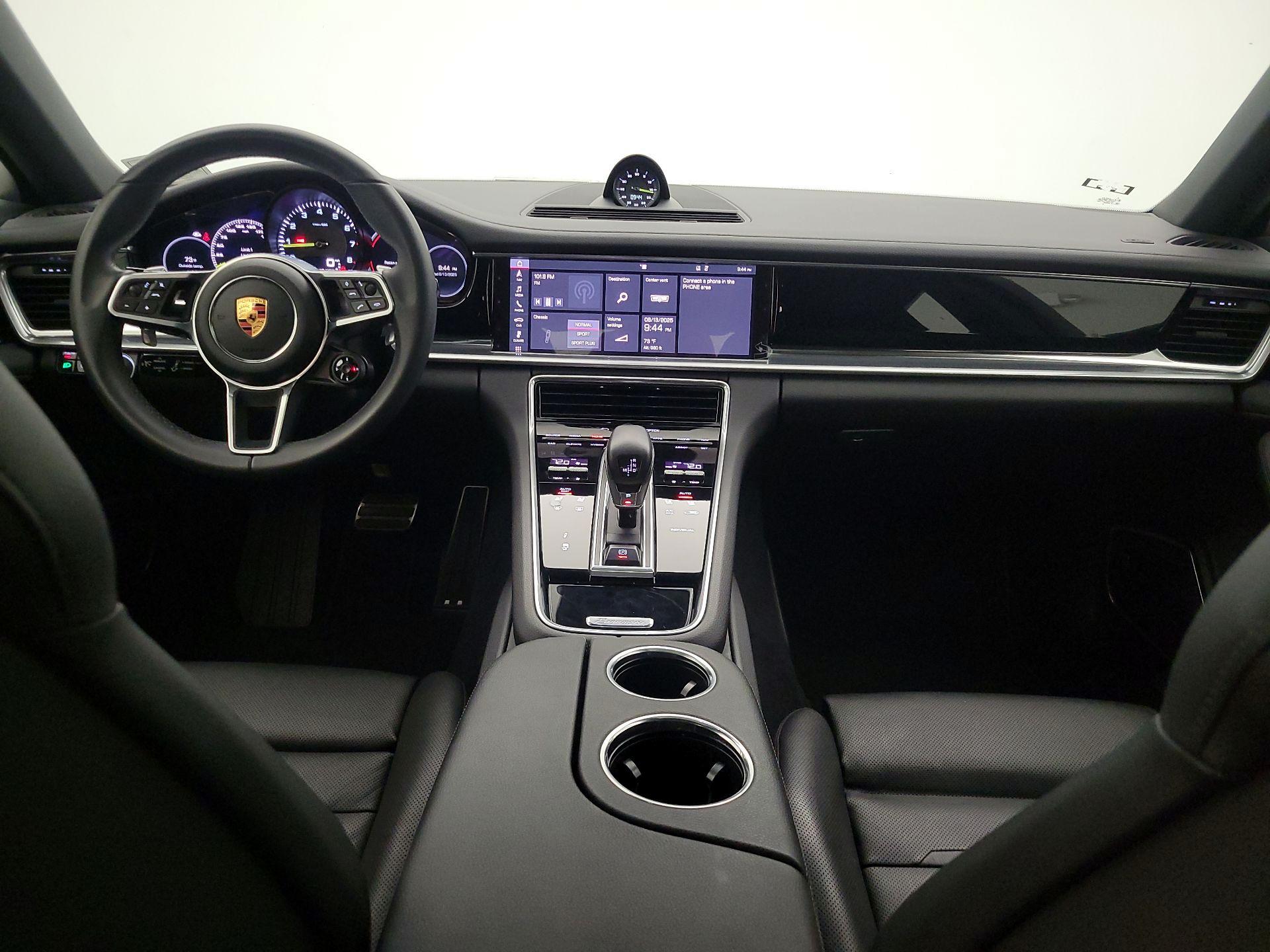Thumbnail: 2019 Porsche Panamera - 9