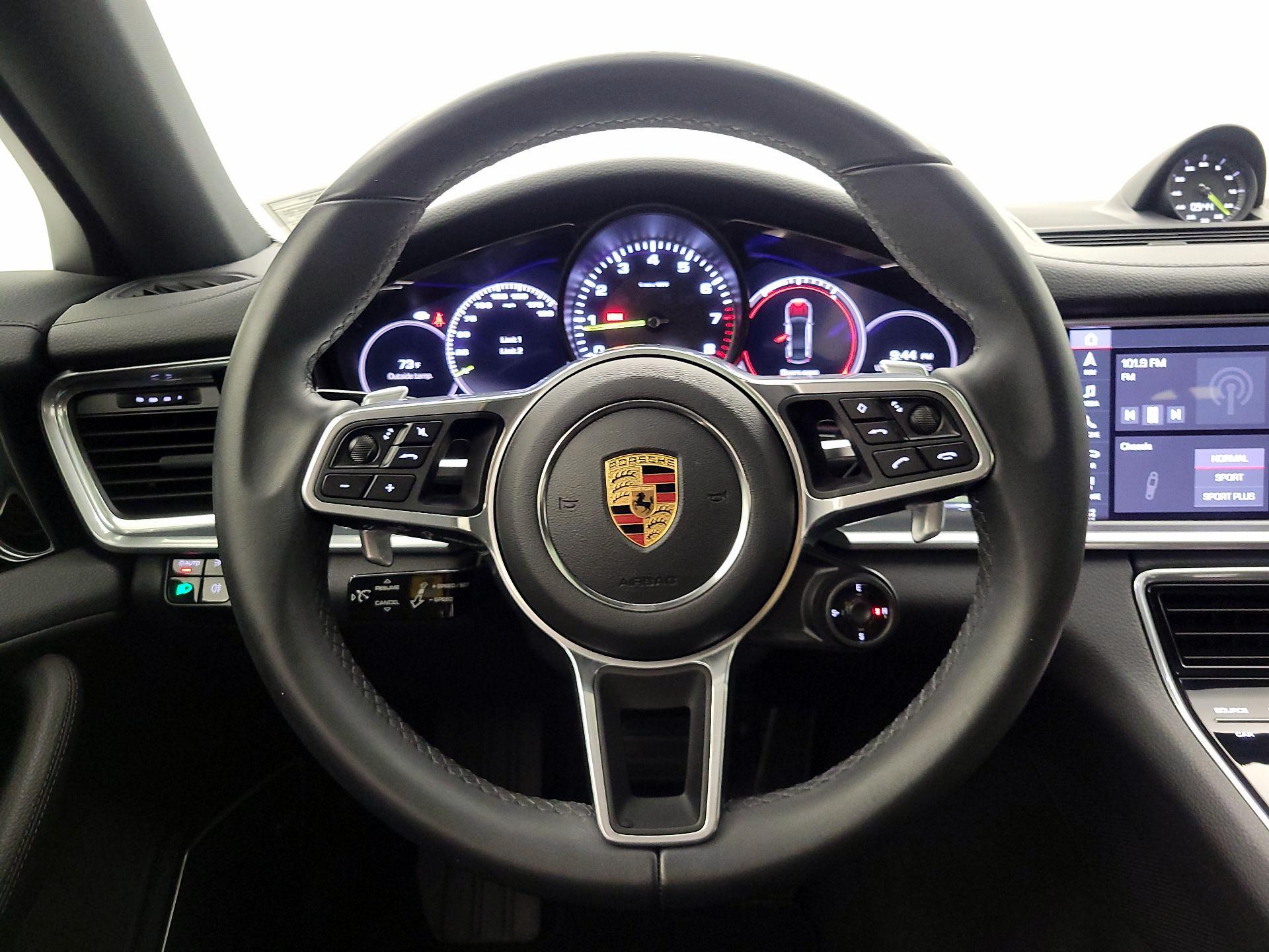 Thumbnail: 2019 Porsche Panamera - 10