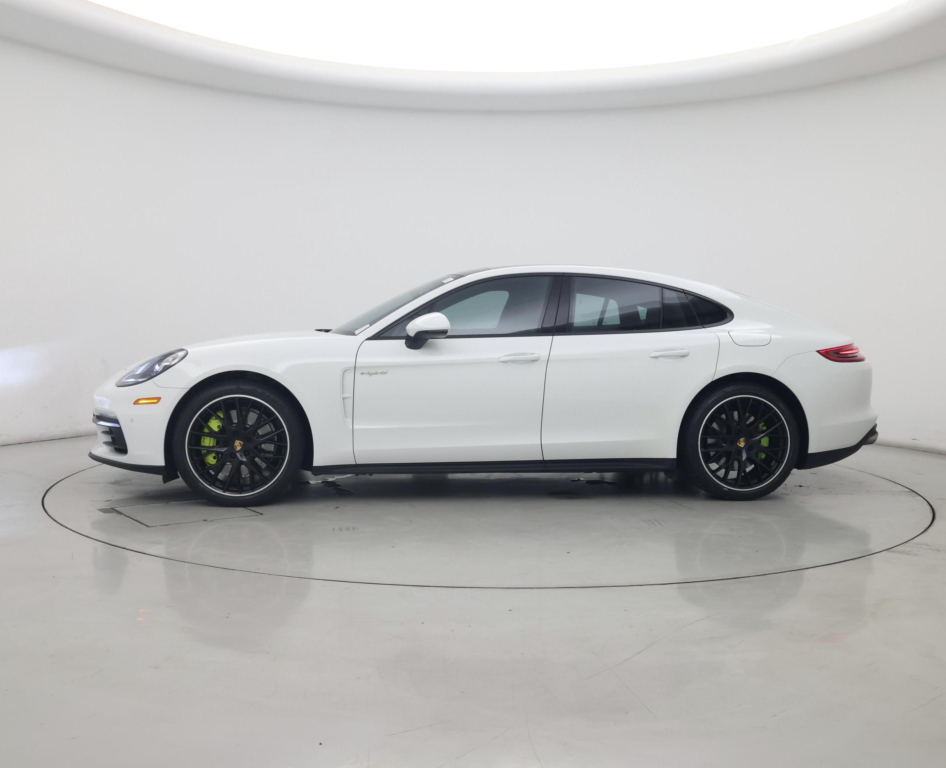 Thumbnail: 2019 Porsche Panamera - 3