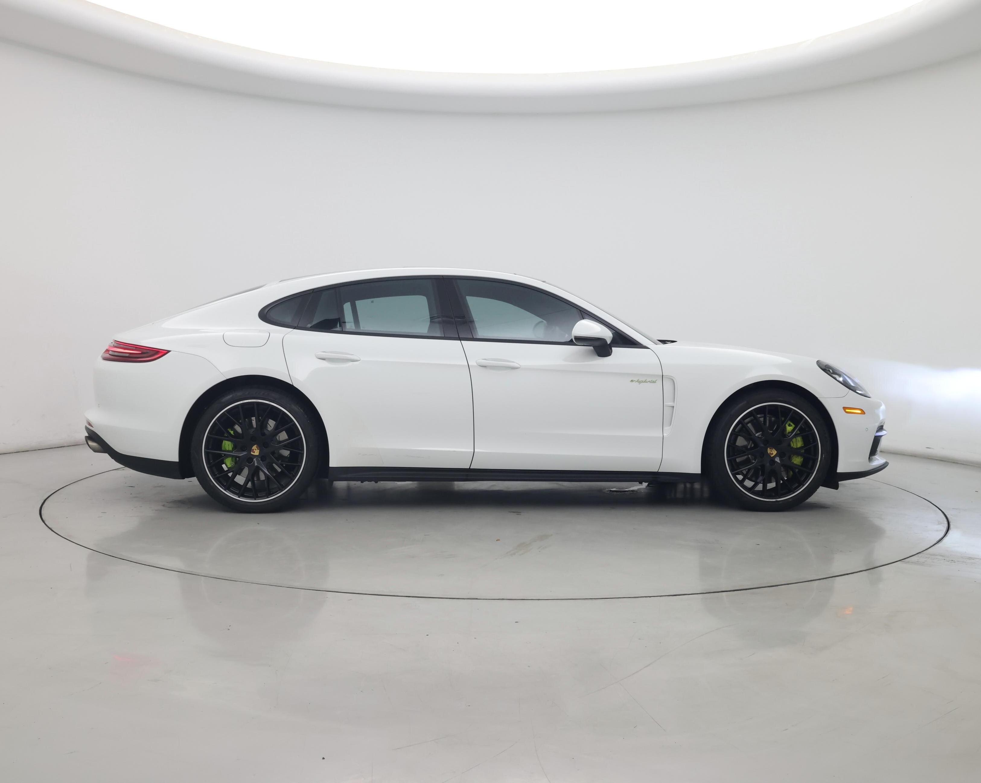 Thumbnail: 2019 Porsche Panamera - 7