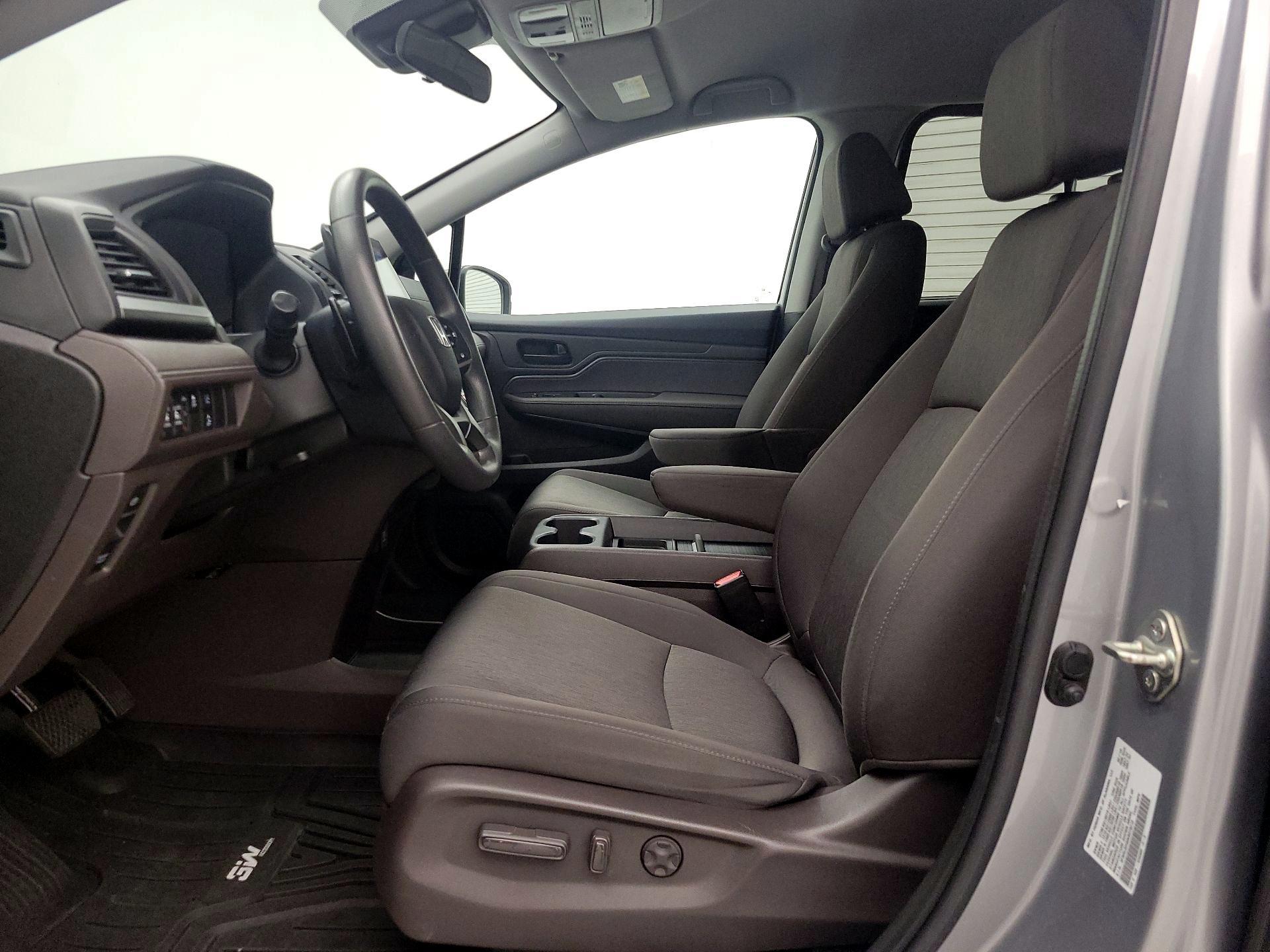 Thumbnail: 2019 Honda Odyssey - 11