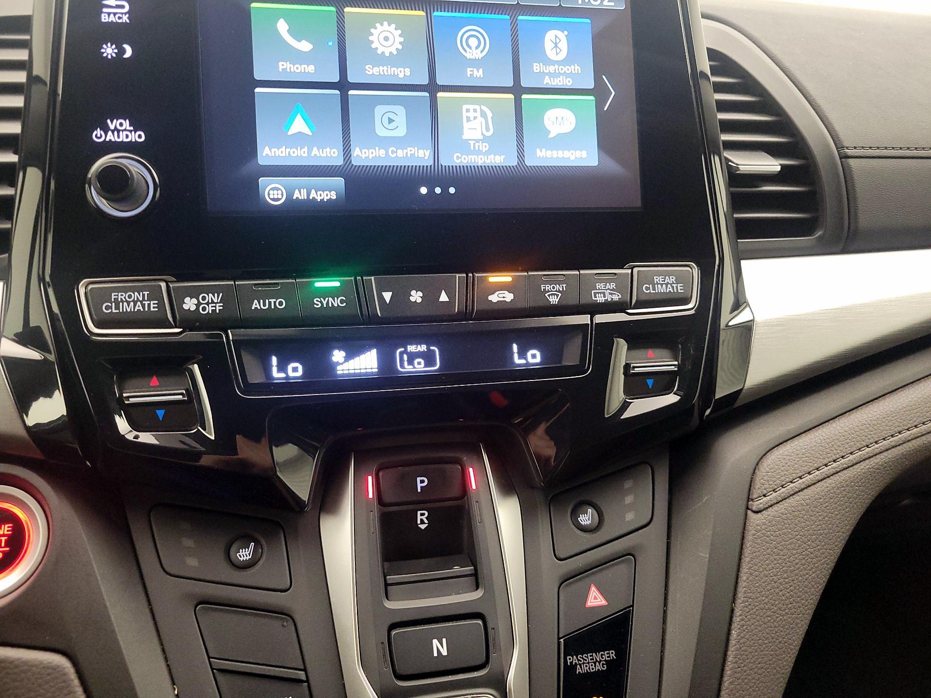 Thumbnail: 2019 Honda Odyssey - 16