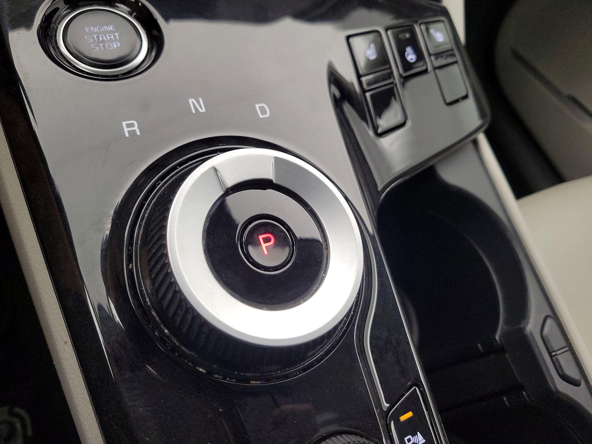 Thumbnail: 2023 Kia Sportage - 18