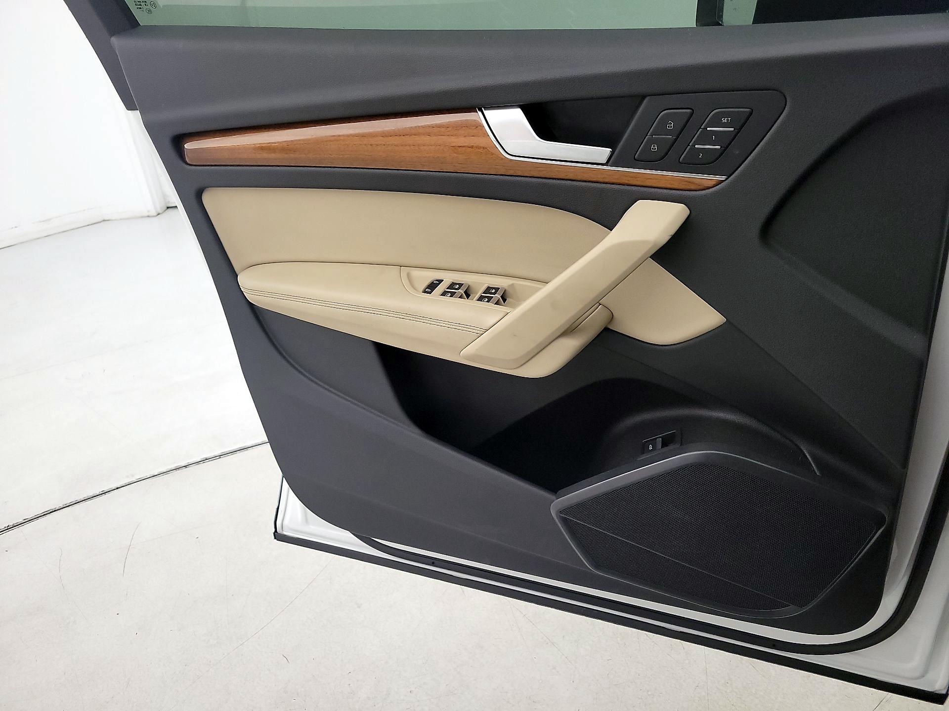 Thumbnail: 2022 Audi Q5 - 12