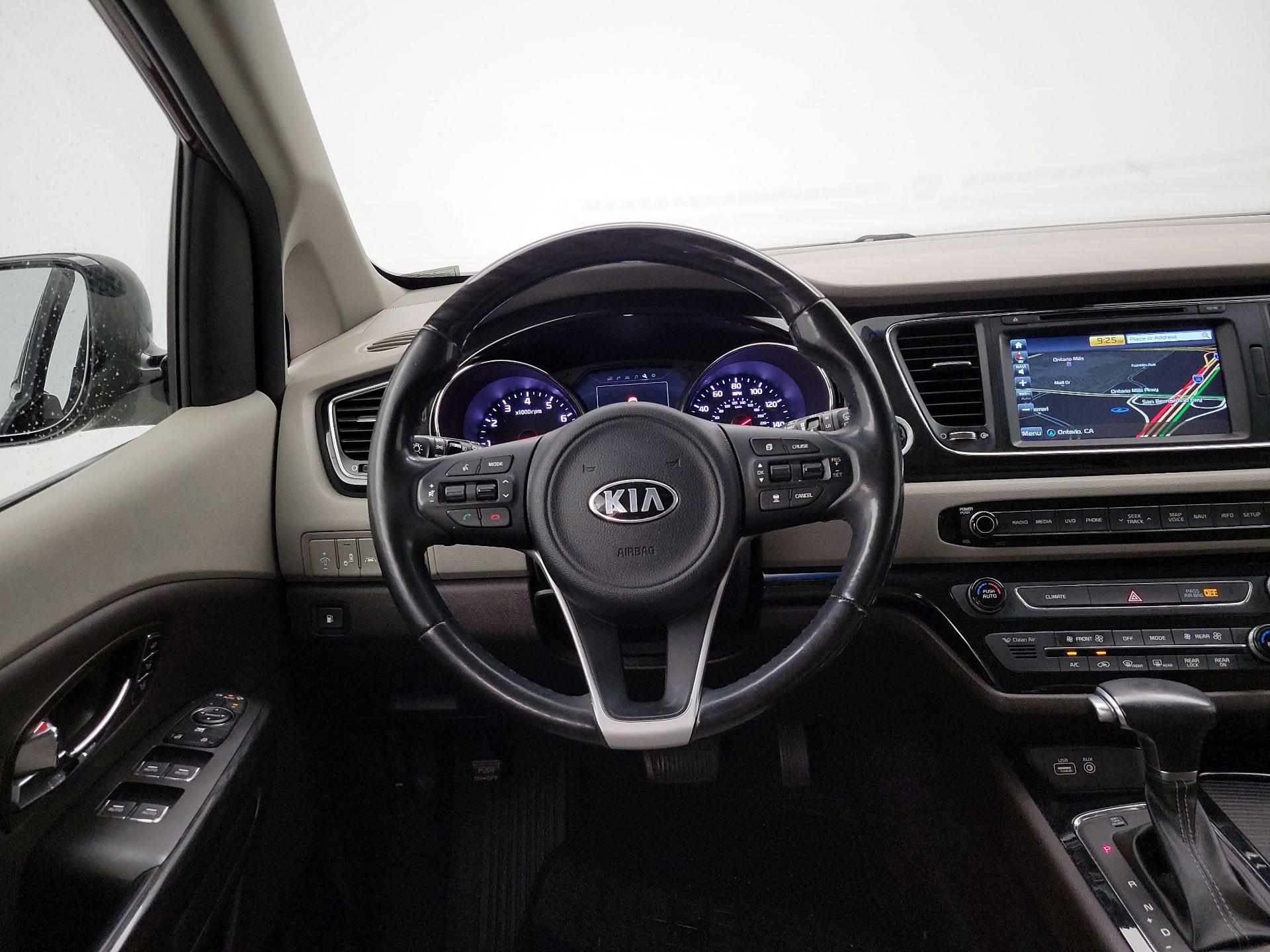 Thumbnail: 2018 Kia Sedona - 10