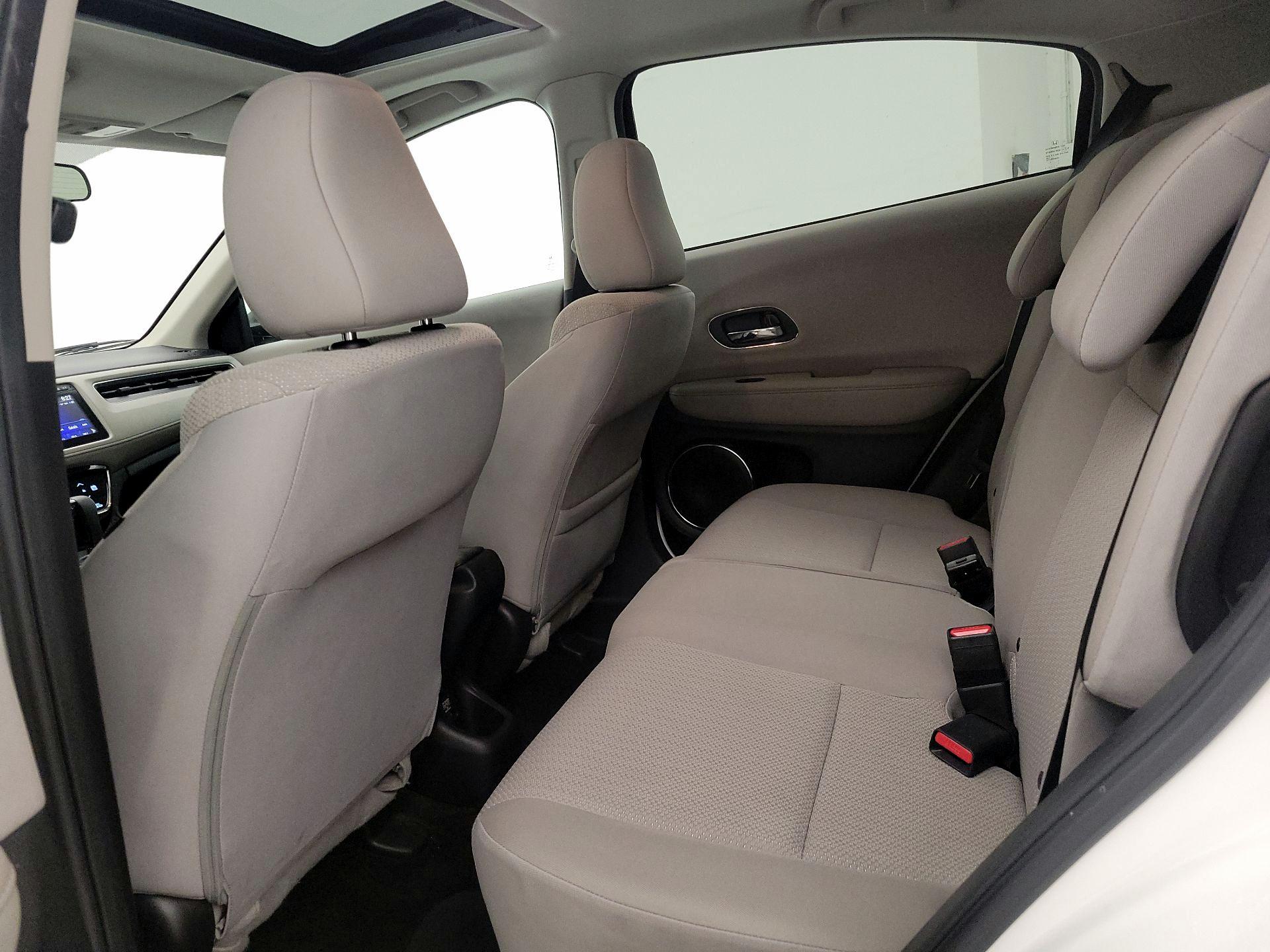 Thumbnail: 2016 Honda HR-V - 20