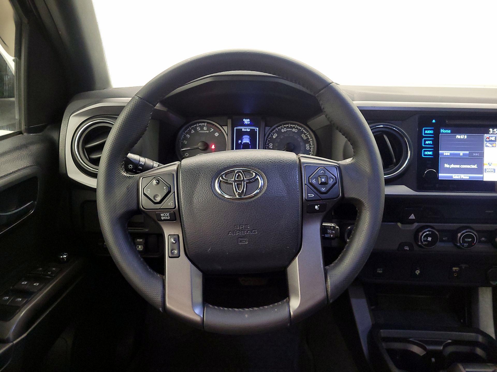 Thumbnail: 2017 Toyota Tacoma - 10