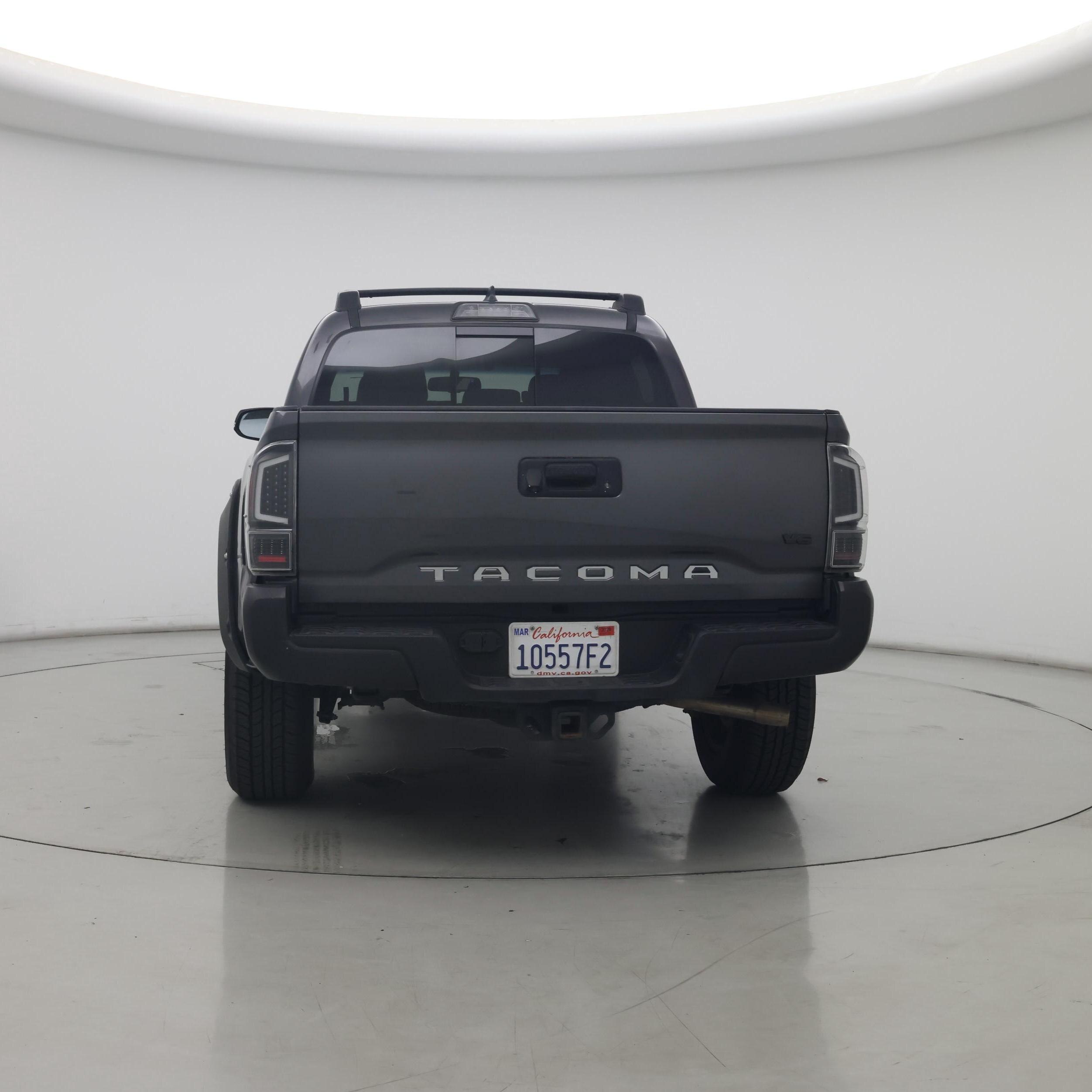 Thumbnail: 2017 Toyota Tacoma - 6