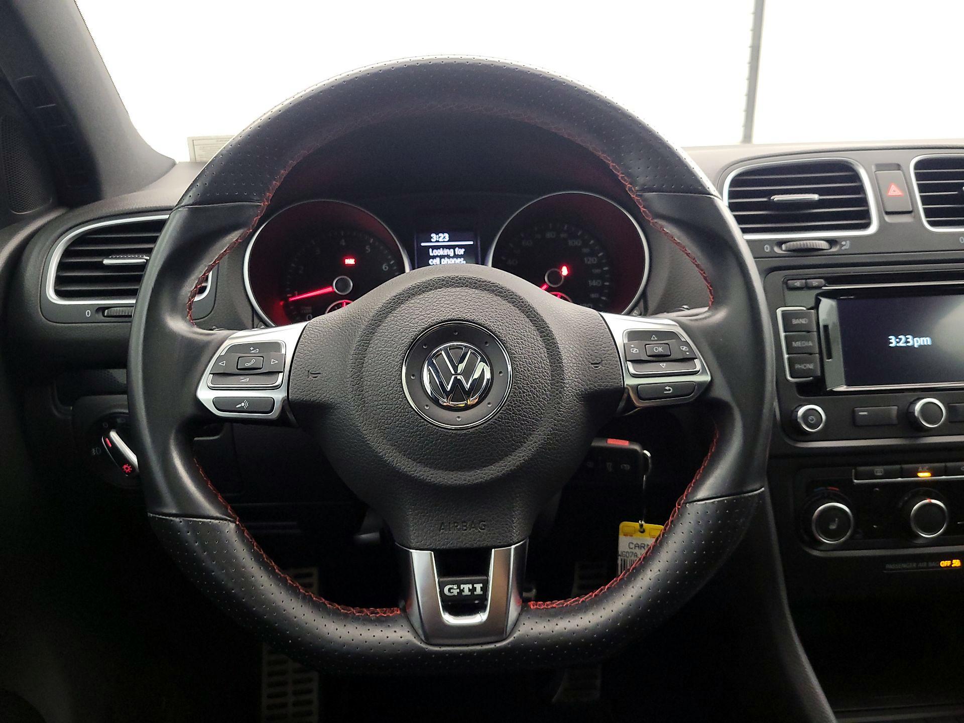Thumbnail: 2014 Volkswagen Golf - 10